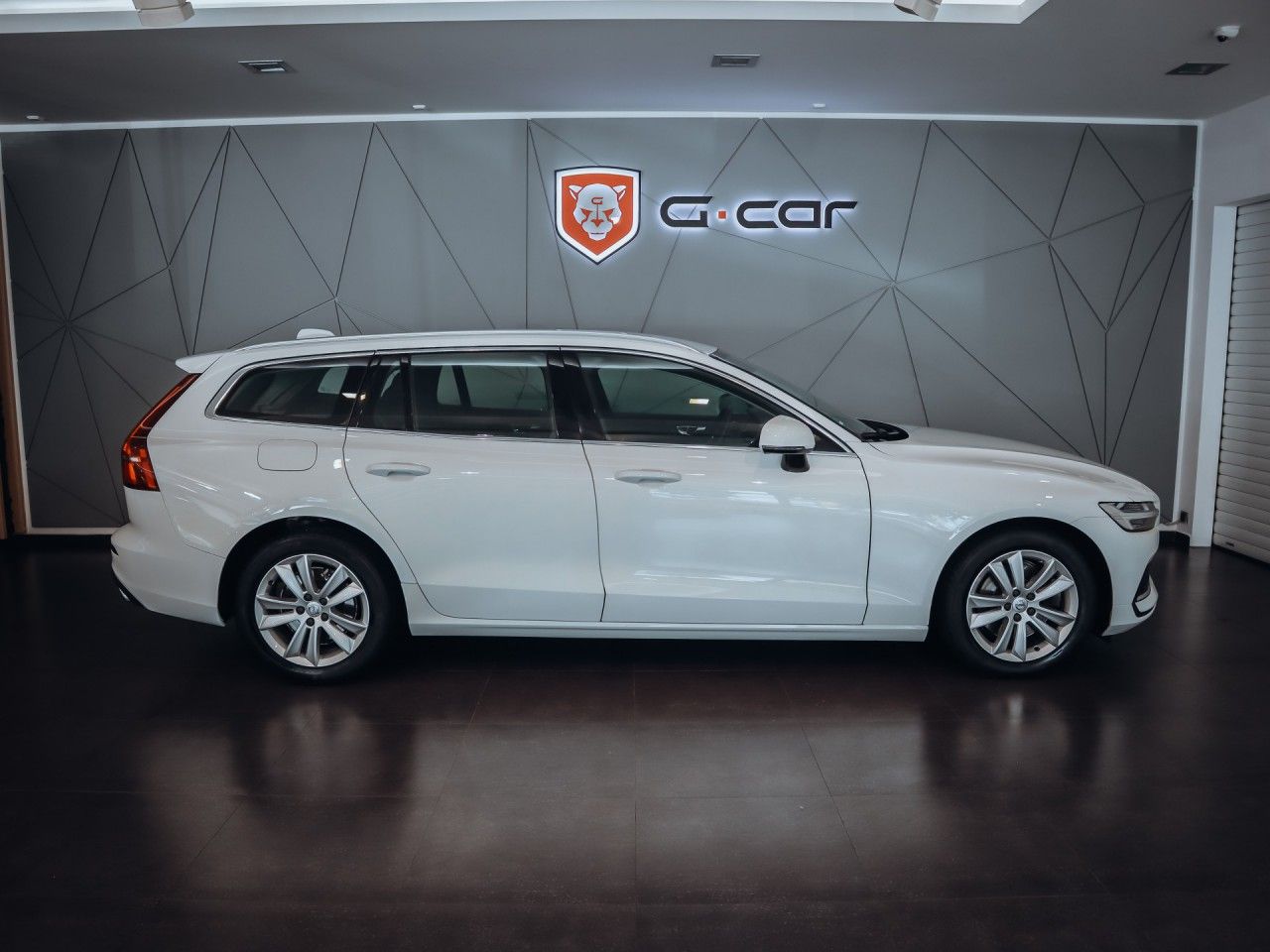 Volvo V60, D4 Inscription - fotka 4