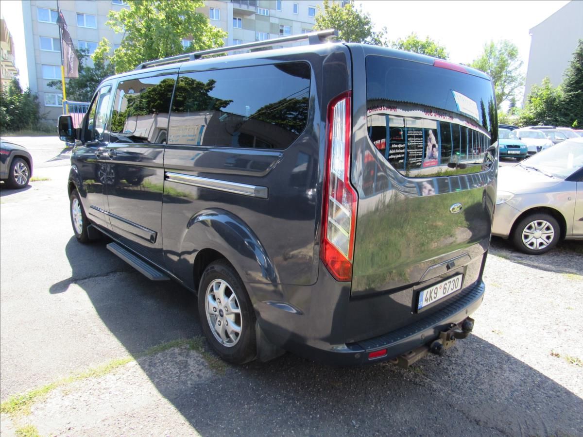 Ford Tourneo Custom, 2,2 TDCi 114kW 9 míst - fotka 4