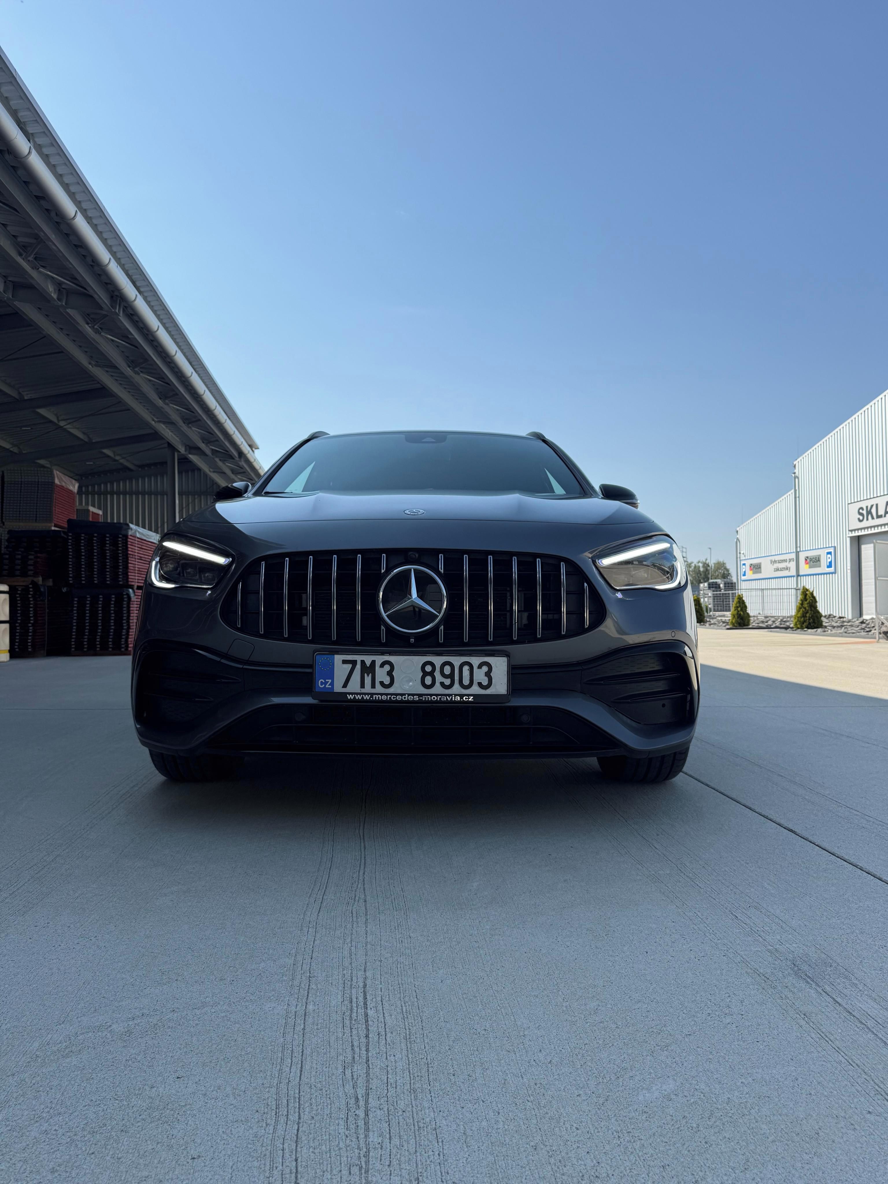 Mercedes-Benz GLA, 35 AMG - fotka 2