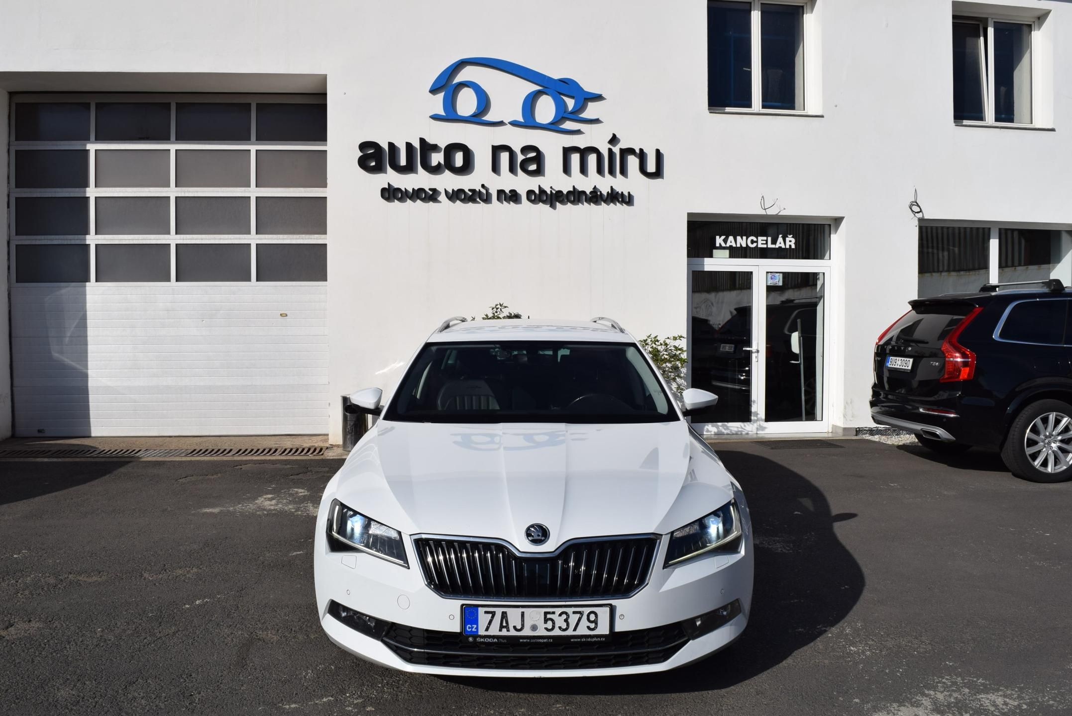 Škoda Superb, 2.0TDI 110kw 4x4 L&K DSG TAŽNÉ - fotka 3