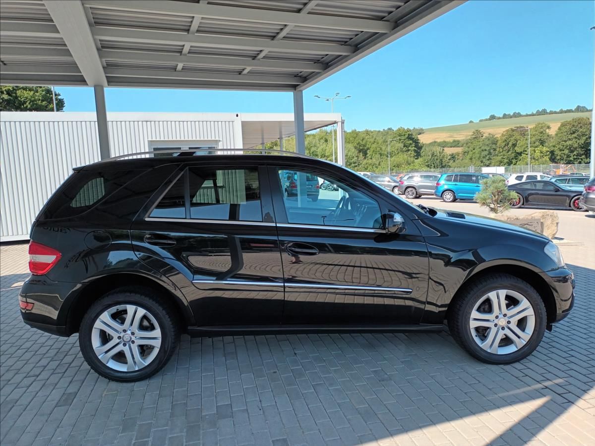 Mercedes-Benz Třídy M, 3,0 350CDI,165KW,KŮŽE,NAVI - fotka 4
