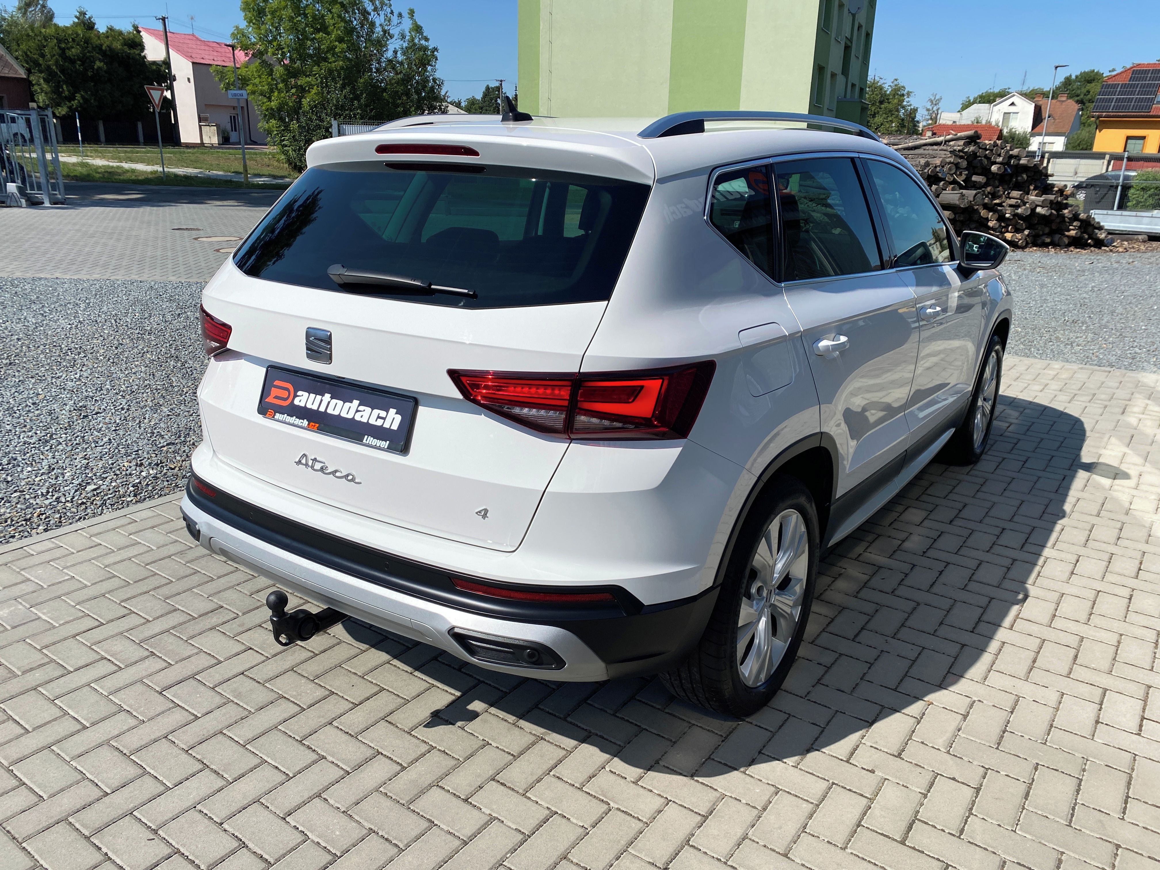 Seat Ateca, 2.0TSI 140KW- DSG - LED -1xMAJ - fotka 5