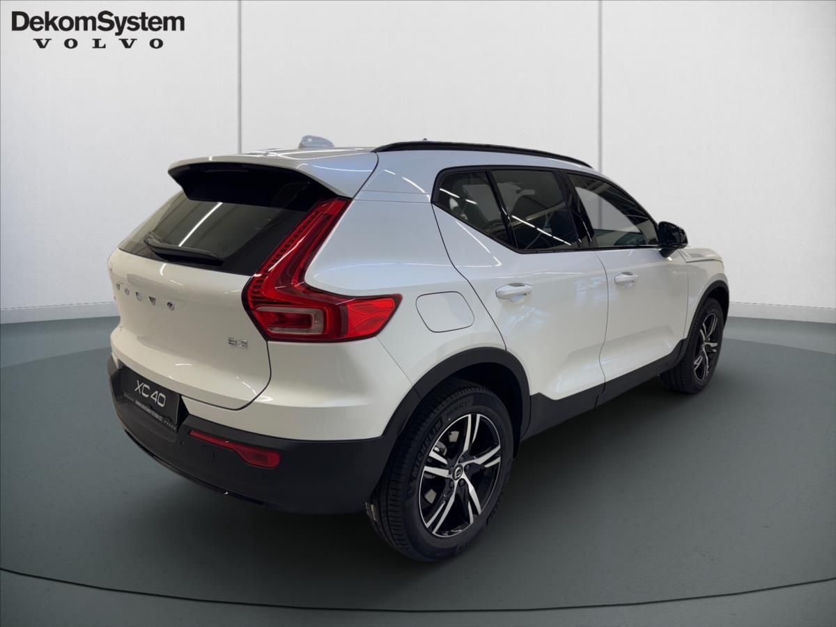 Volvo XC40, 2,0 B3 Plus Dark  8247 - fotka 5