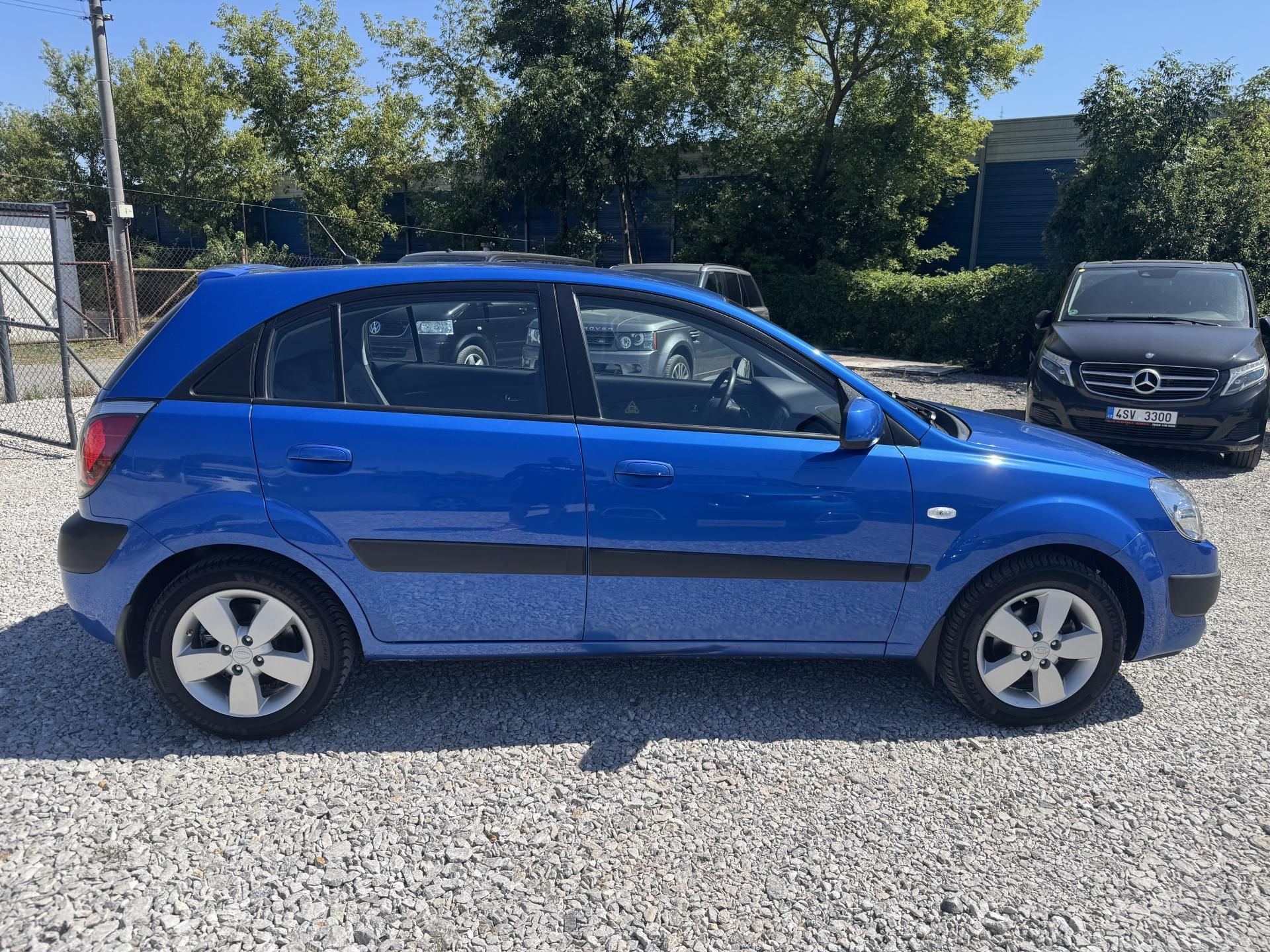 Kia Rio, 1,4DOHC,SERVISKA,2SADY KOL - fotka 4