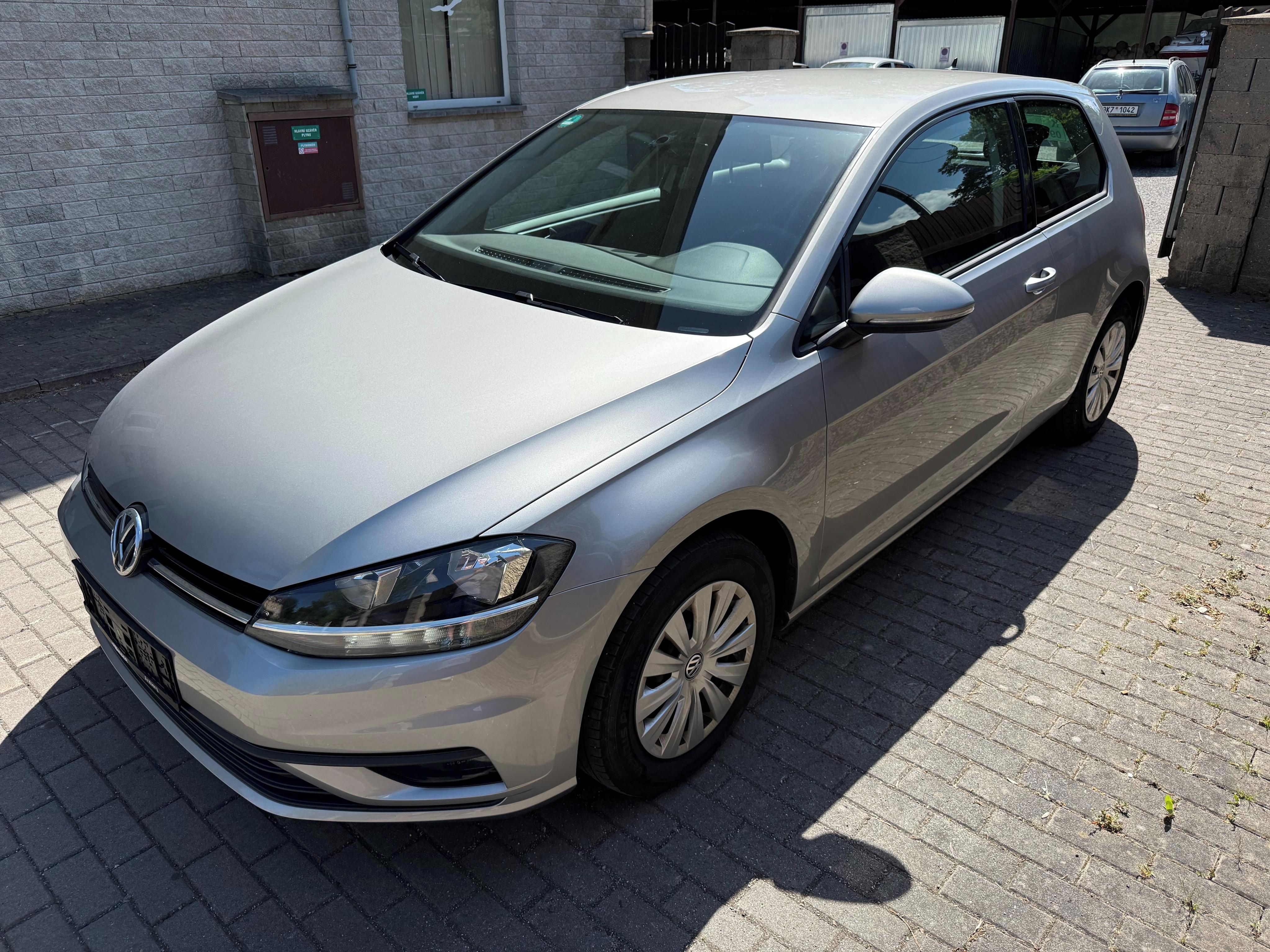 Volkswagen Golf, 1.0 TSI, nová STK, servis VW