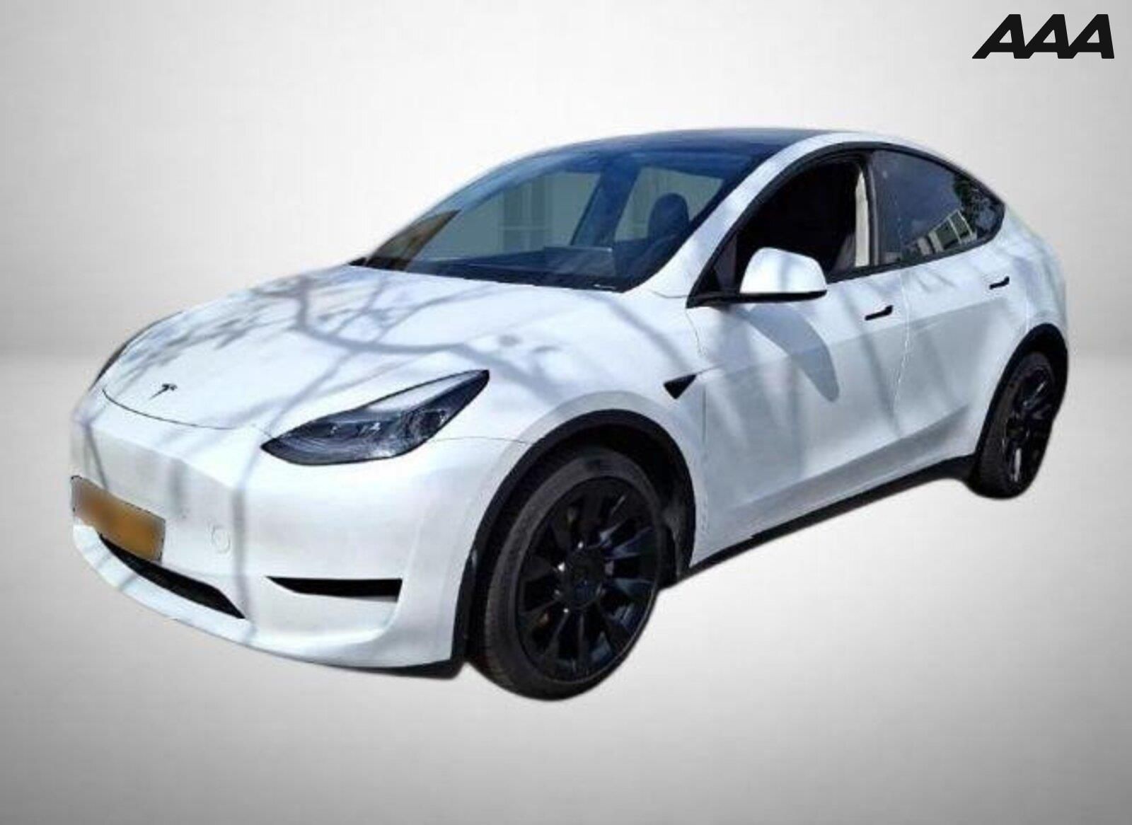 Tesla Model Y, Standard LFP 64kWh, Automat