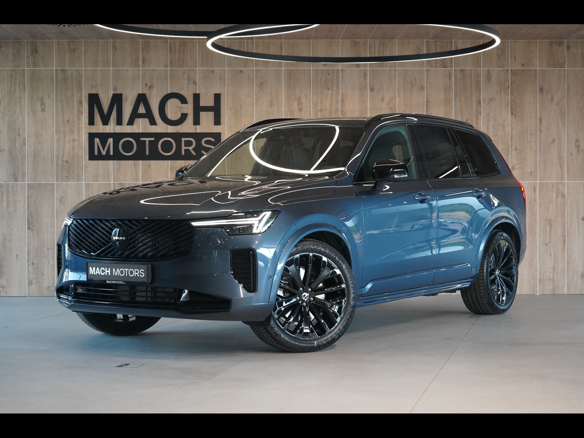 Volvo XC90, B5 PLUS Black Edition, Vzduch