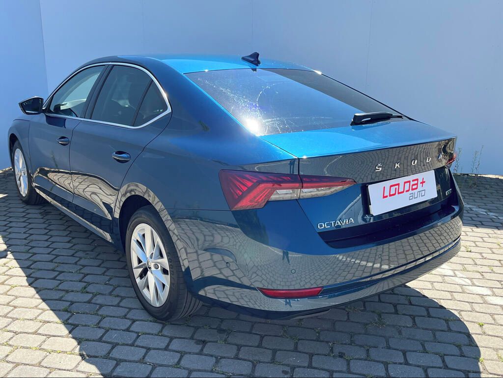 Škoda Octavia, Style 1.5 E-Tec 110 kW - fotka 6