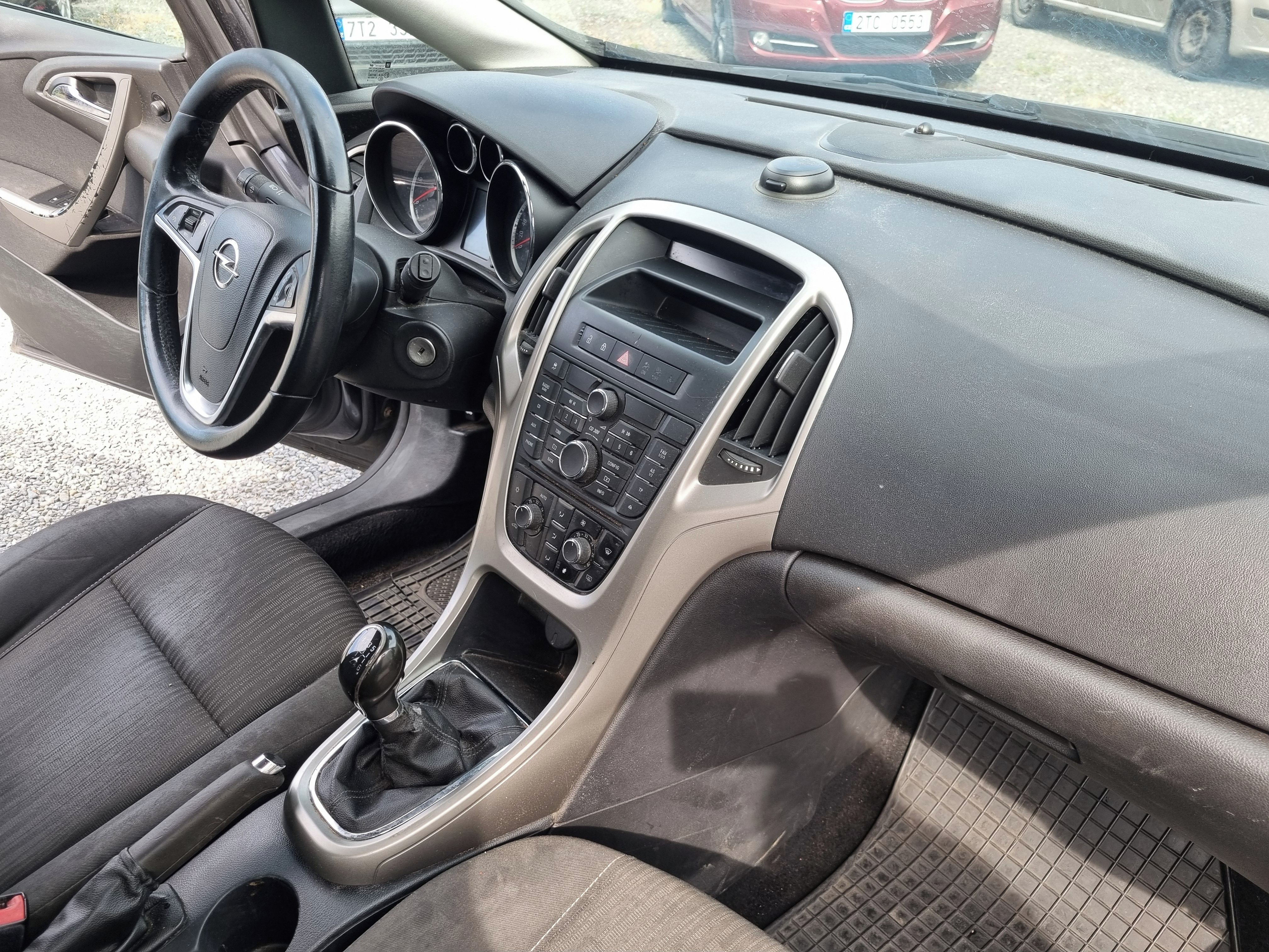 Opel Astra, 1.7 CDTi 81KW Klima - fotka 6