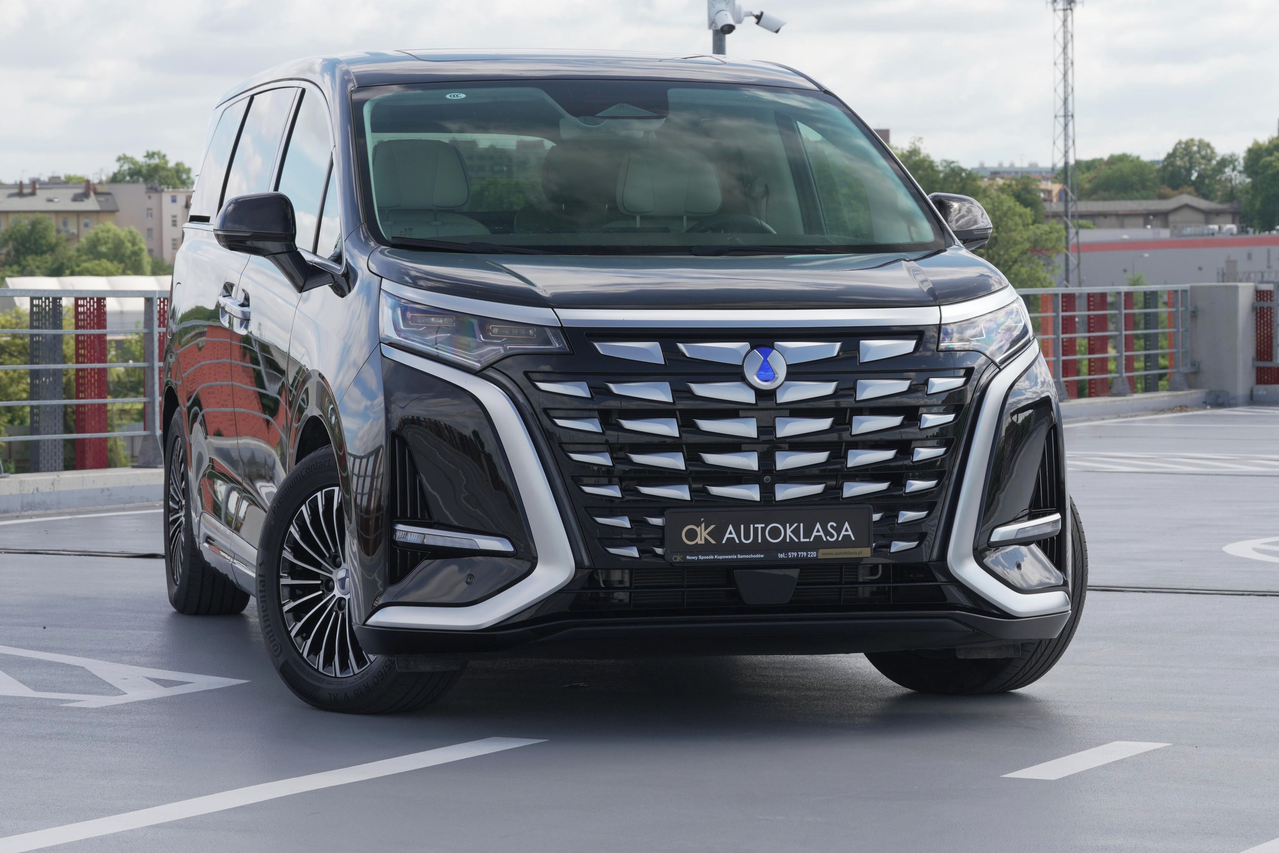 Denza D9, 1,5T PHEV - fotka 3