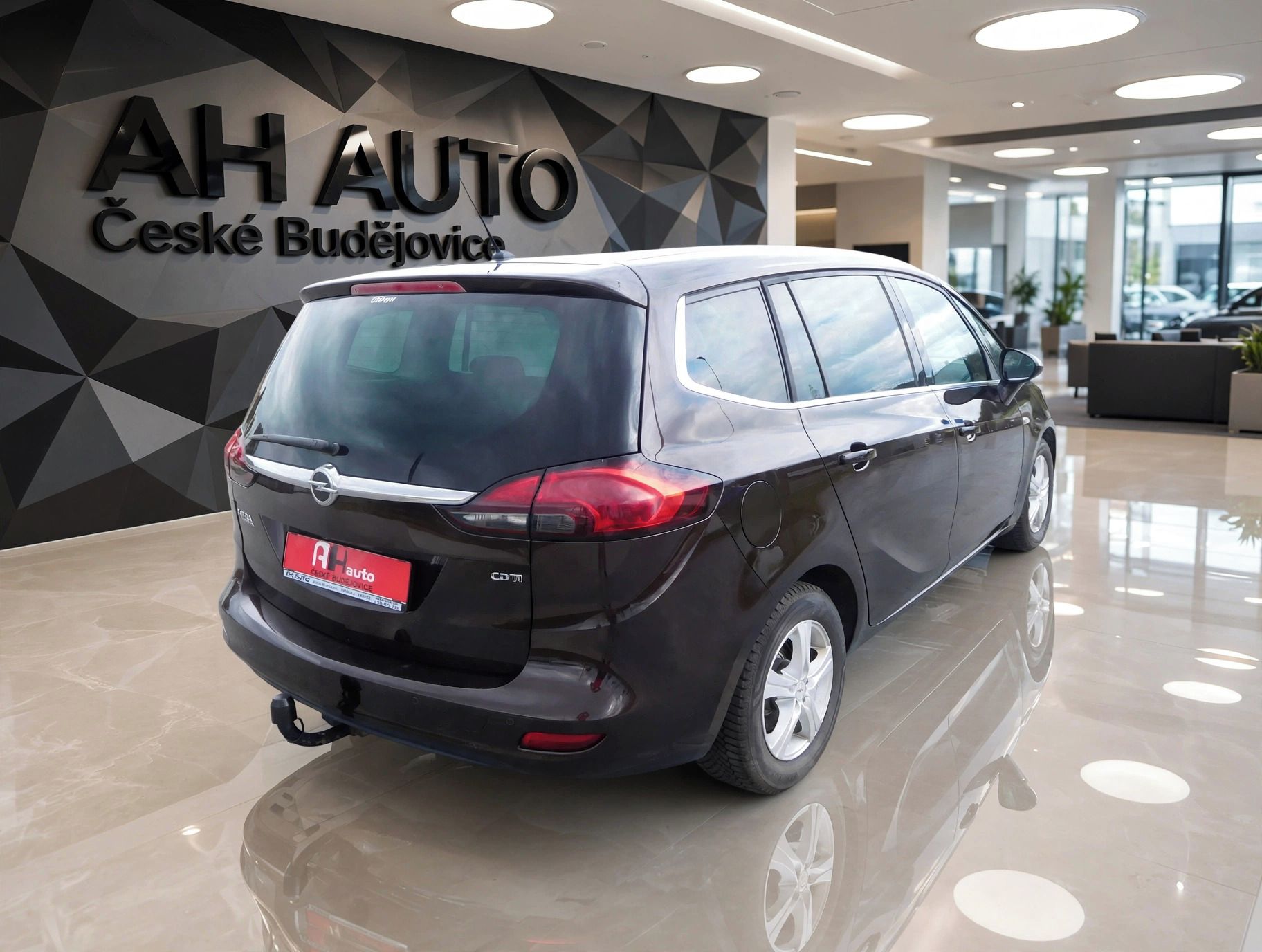 Opel Zafira, Tourer 2.0CDTi, 96kW, 7.Míst - fotka 3