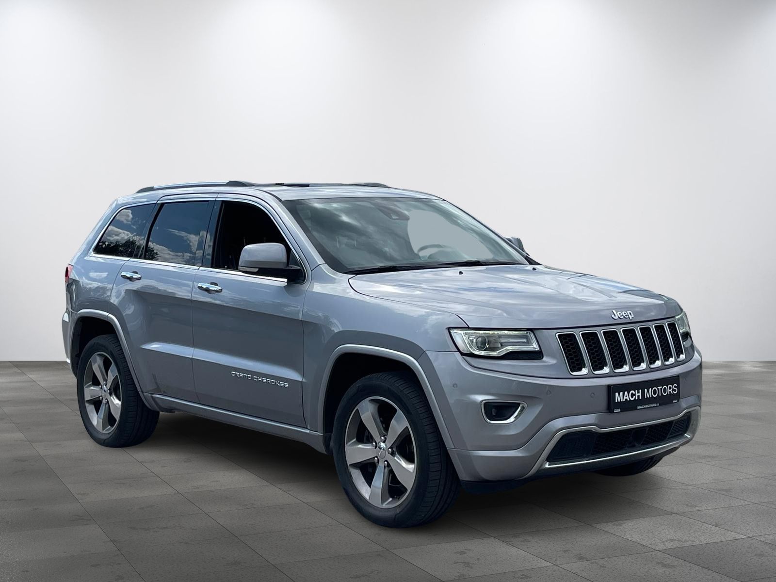 Jeep Grand Cherokee, Overland, 1. maj. TZ,PANO,DPH - fotka 2