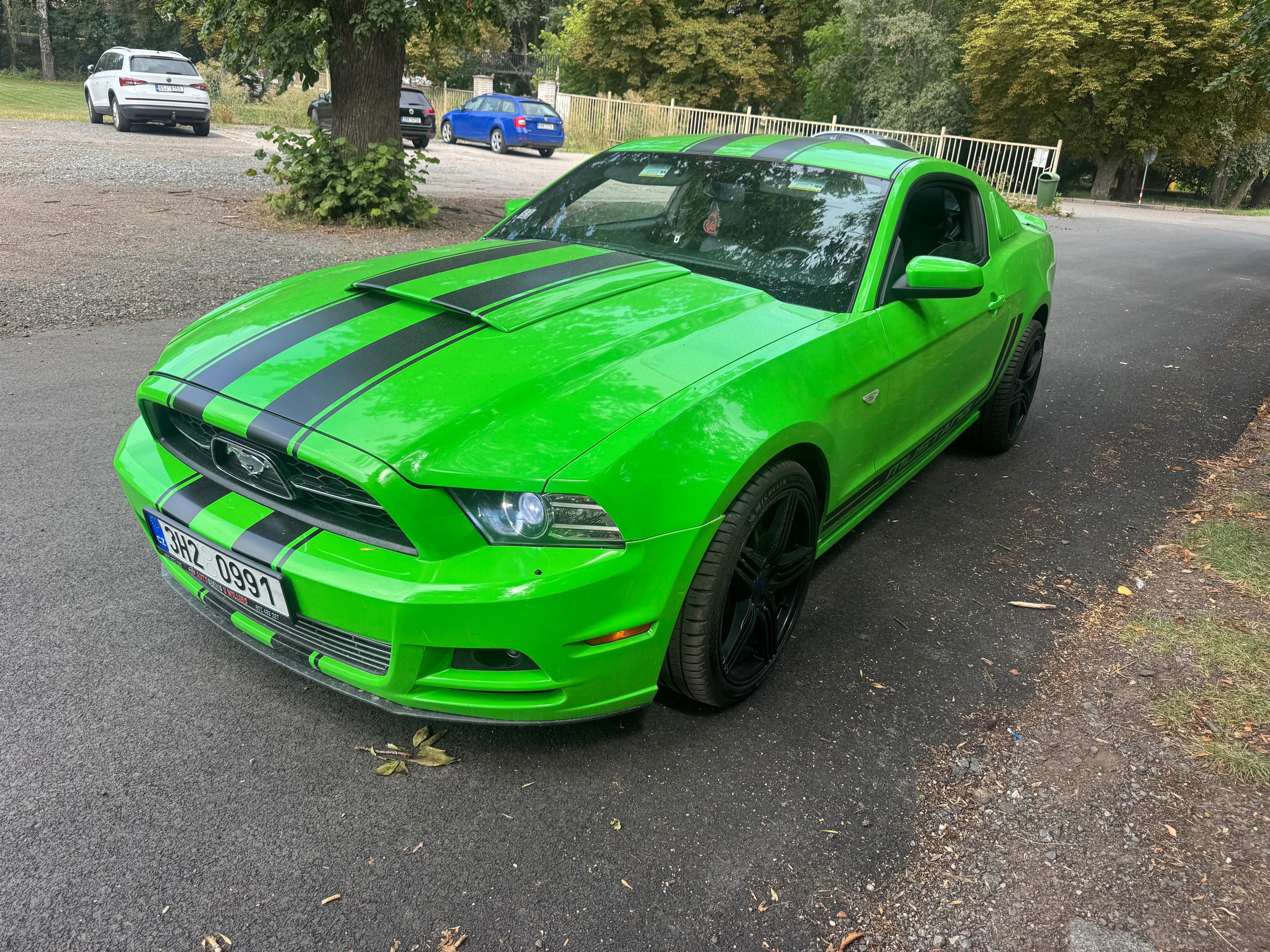 Ford Mustang, Ford Mustang Je to 2014 3.7