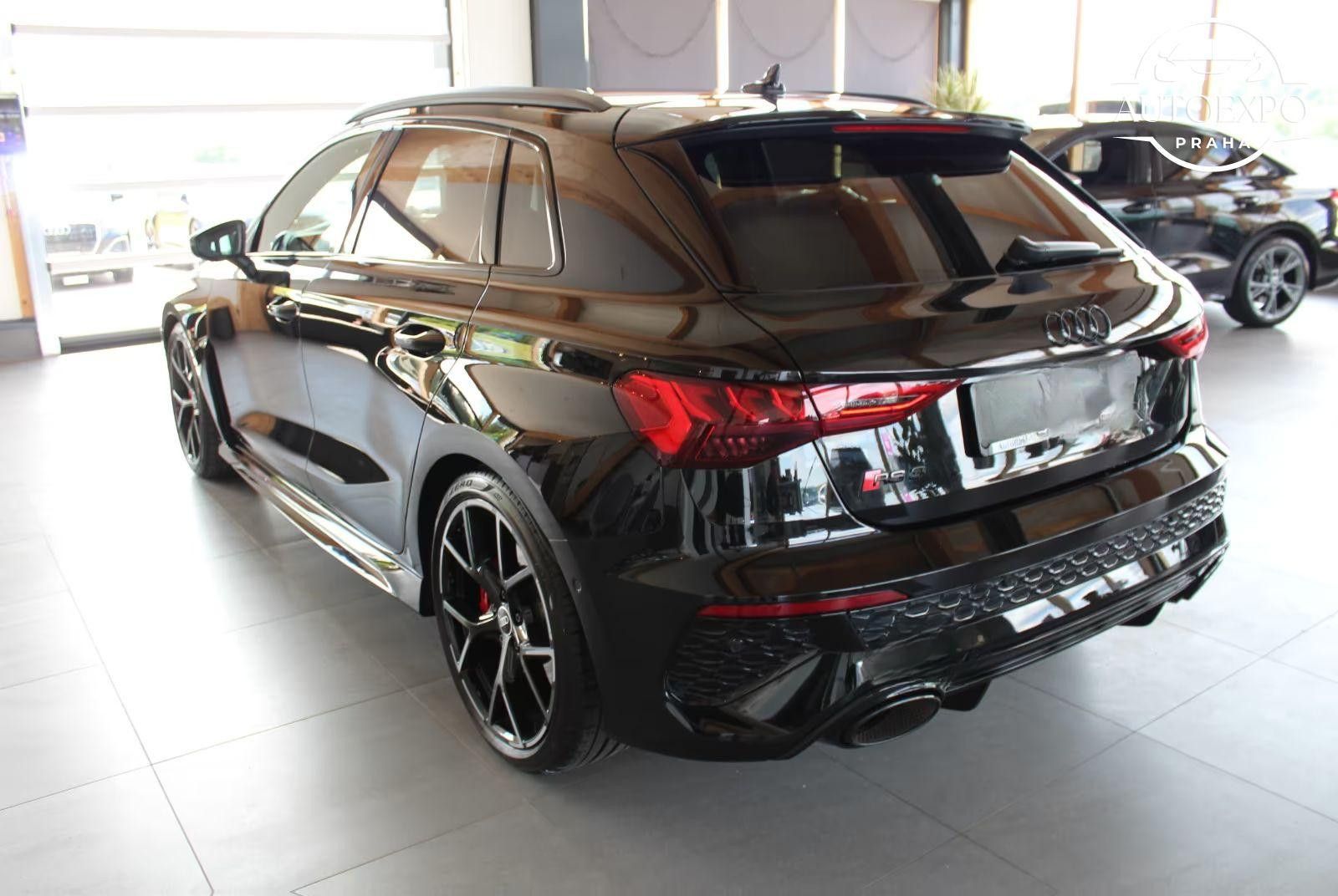Audi RS3, Sportback 2.5 TFSI quattro* - fotka 6