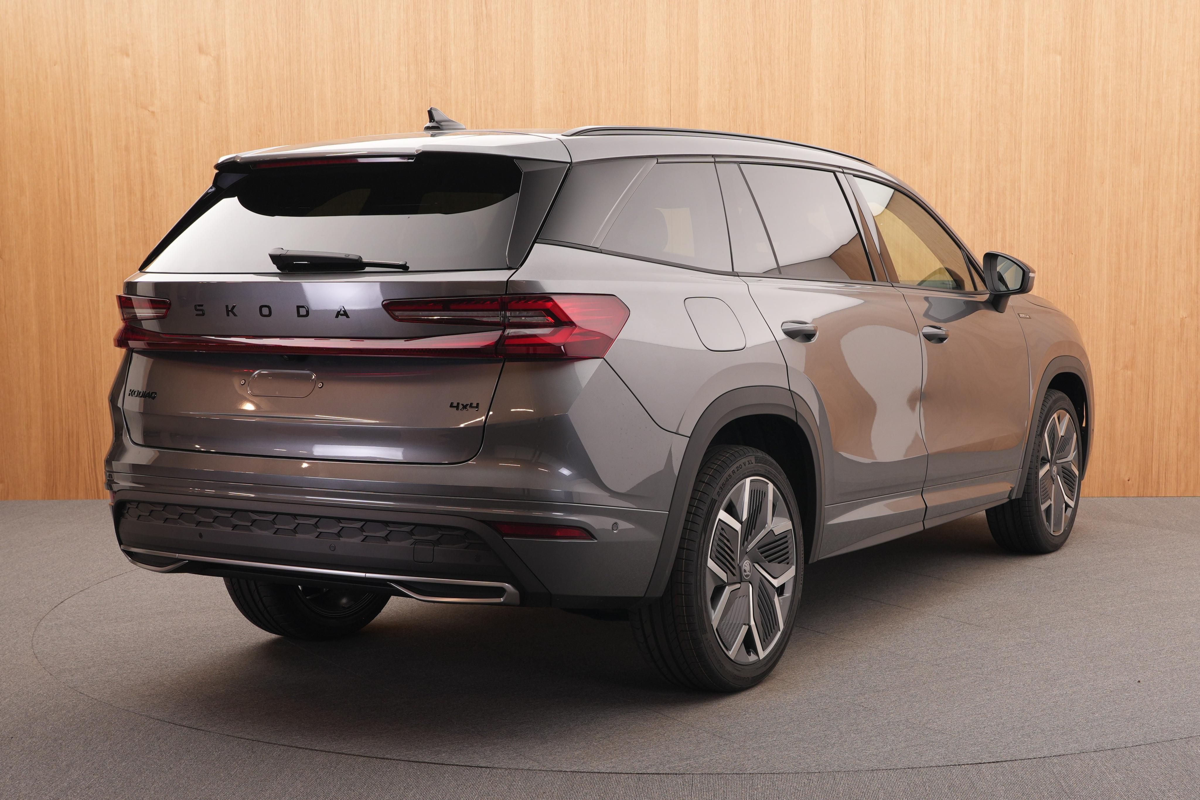 Škoda Kodiaq, Sportline 2.0 TDI 4x4 DSG - fotka 4