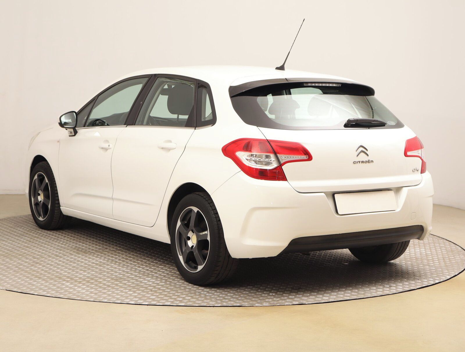 Citroën C4, 1.6 VTi, Serv.kniha, Klima - fotka 4