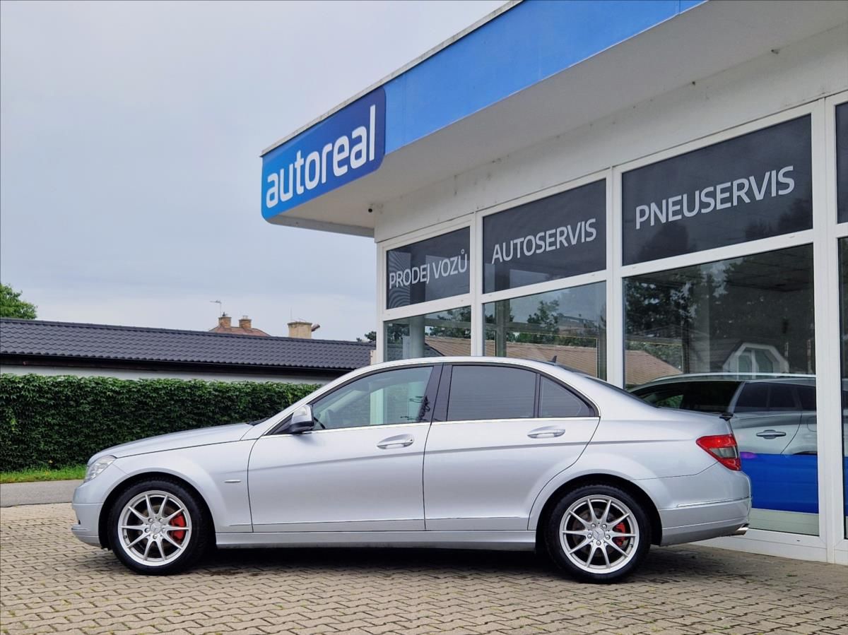 Mercedes-Benz Třídy C, 2,2 CDI AVANTGARDE MAN TOPSTAV - fotka 2