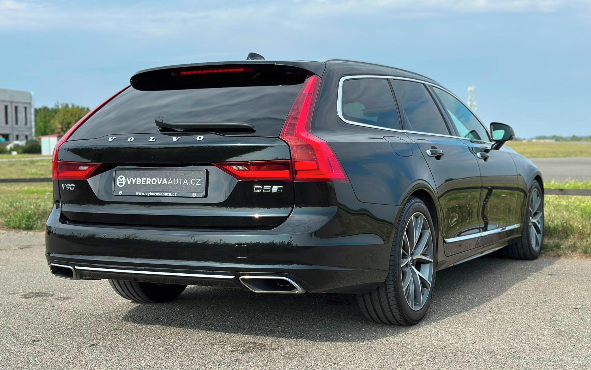 Volvo V90, B5/173kW AWD INSCRIPTION/DPH - fotka 4