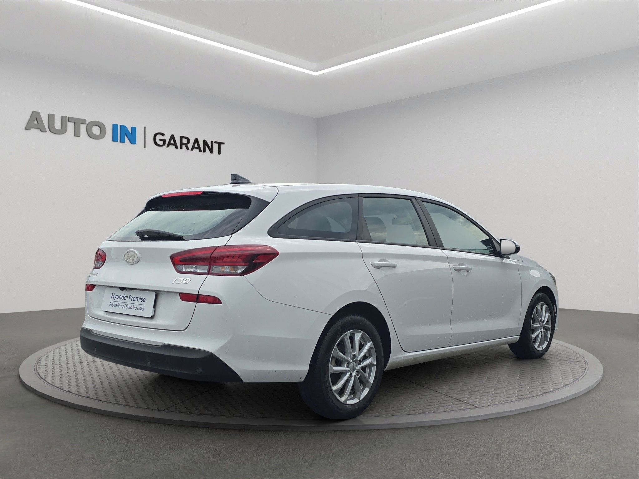 Hyundai i30, Comfort 1.0T-GDi 73kw, serv. k - fotka 5