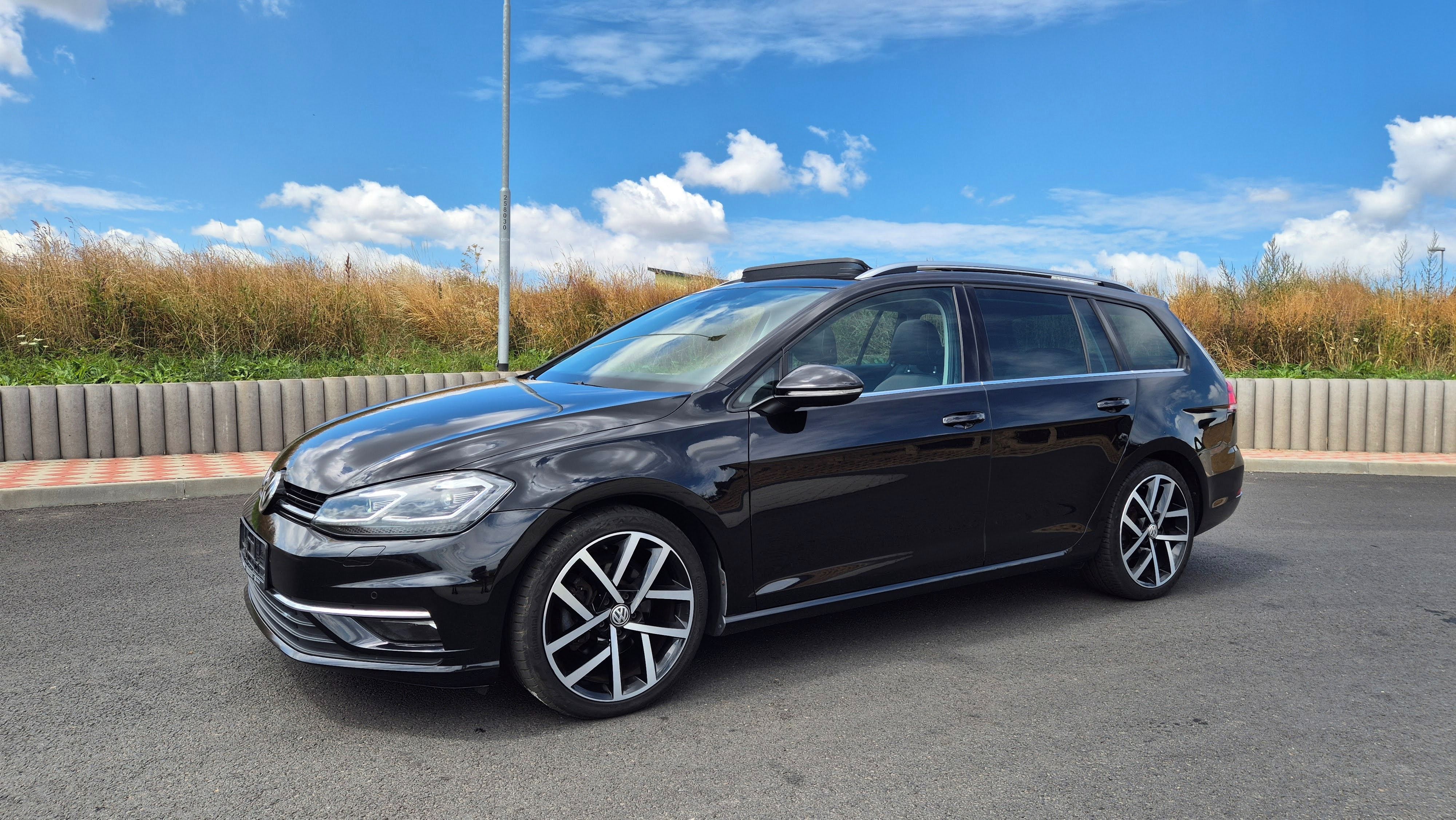 Volkswagen Golf, 1,4tsi 110kw DSG Highline - fotka 2