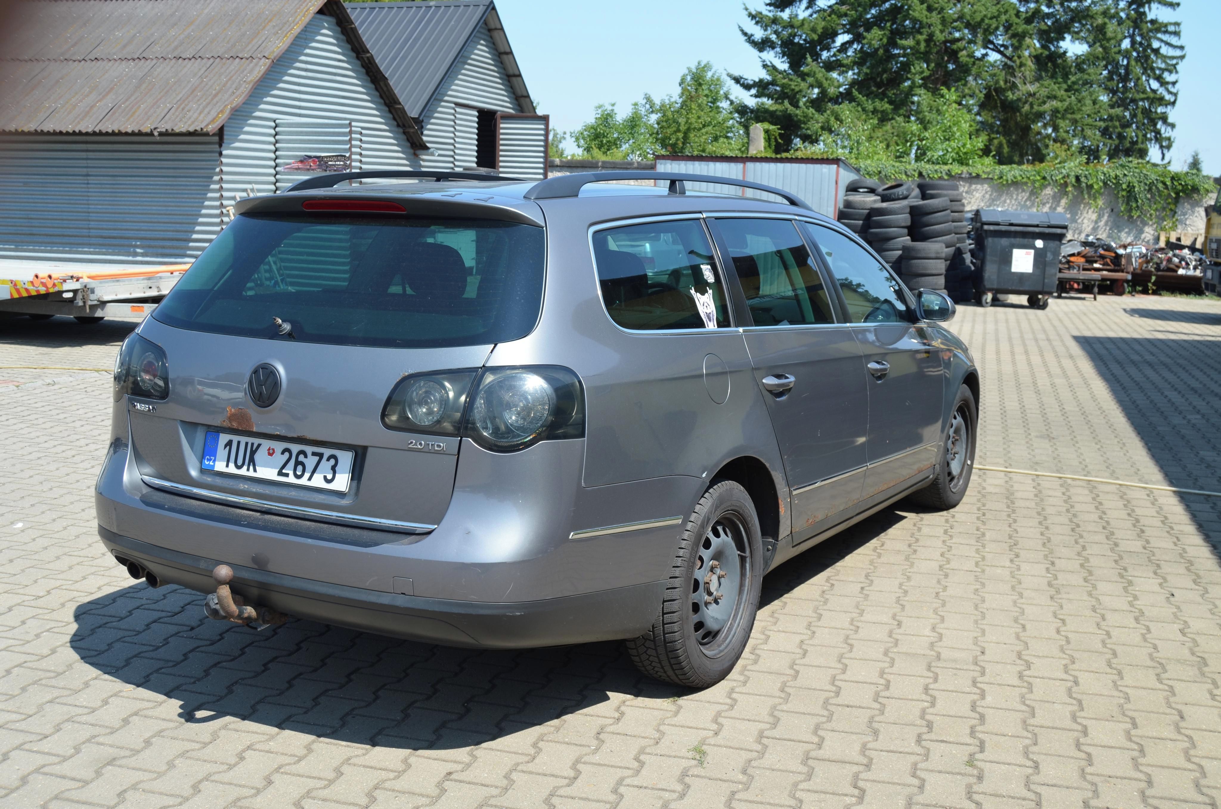 Volkswagen Passat, 2.0 TDi 103kW - fotka 6