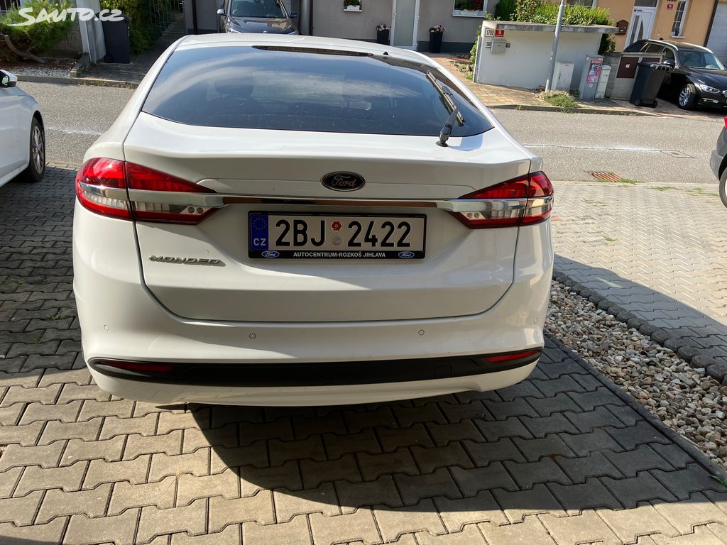 Ford Mondeo, 1.5 l 121 kw, servisováno FORD
