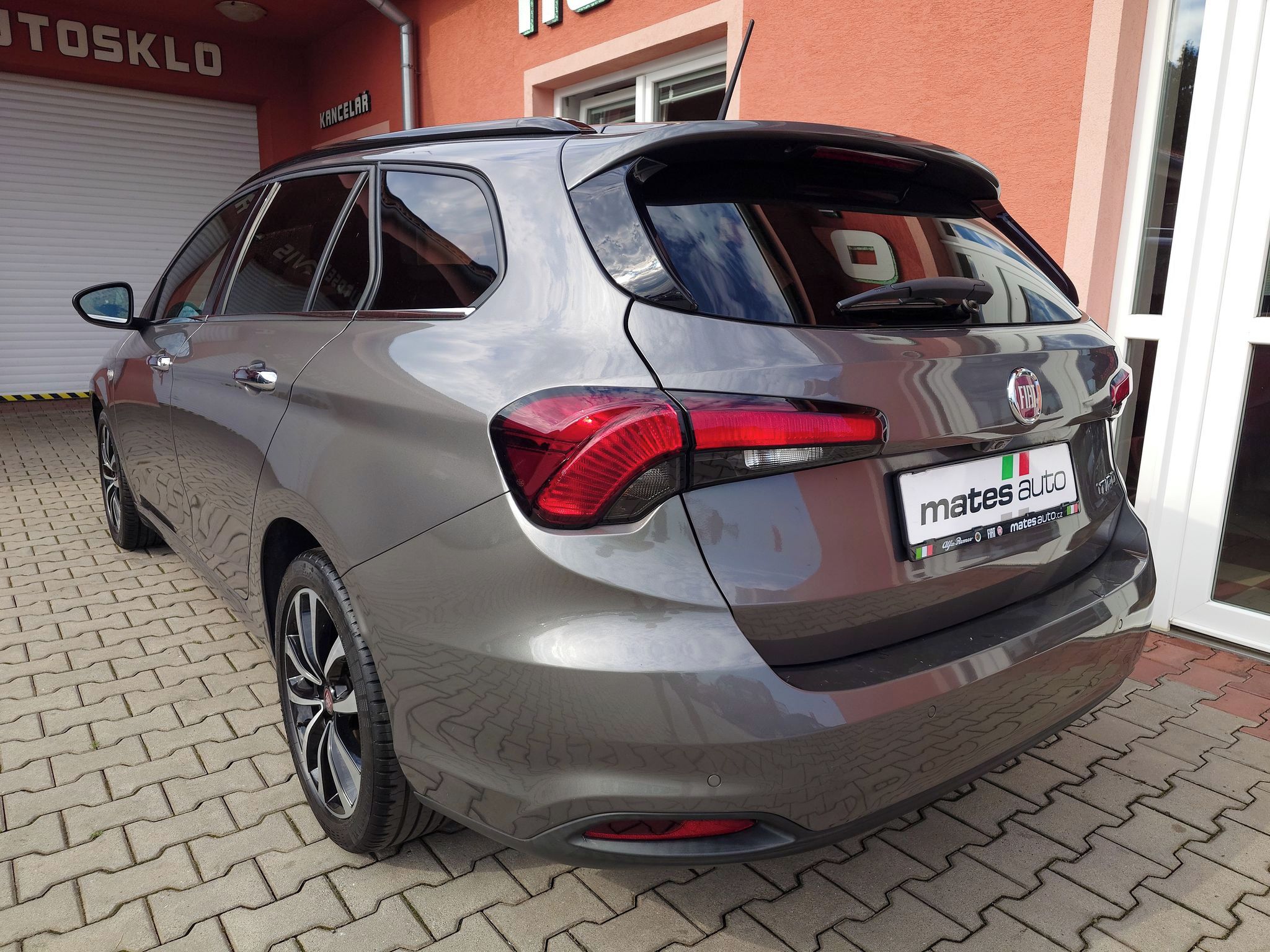 Fiat Tipo, 1.4 Turbo  88kw Lounge - fotka 3