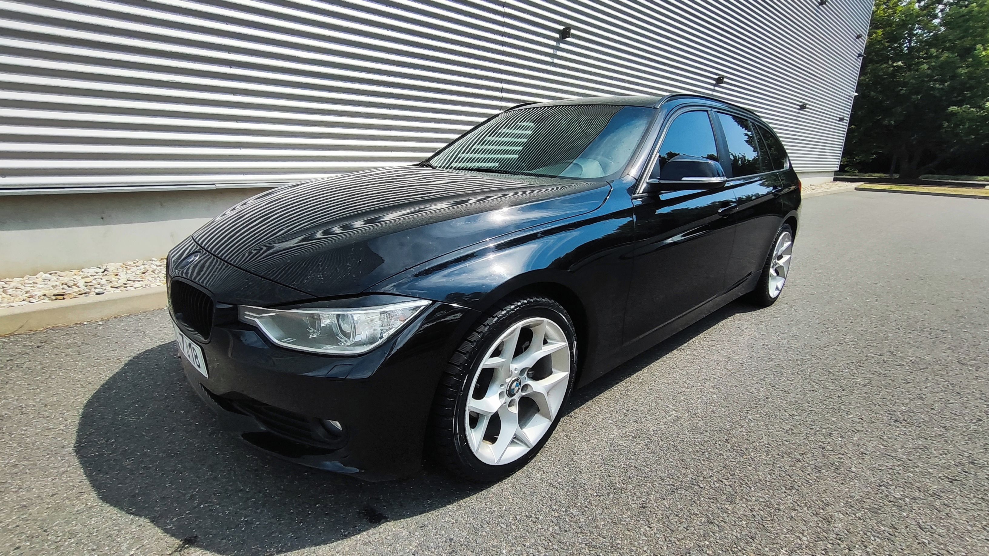 BMW Řada 3, 316d digi klima