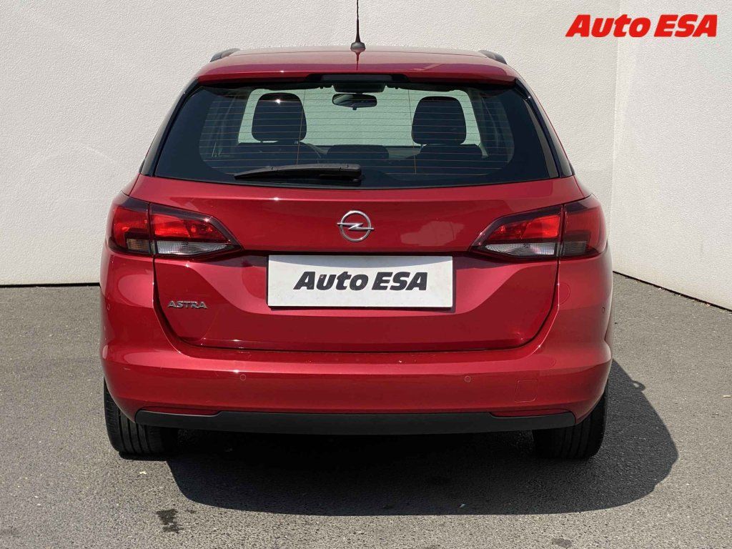 Opel Astra, 1.2 - fotka 5