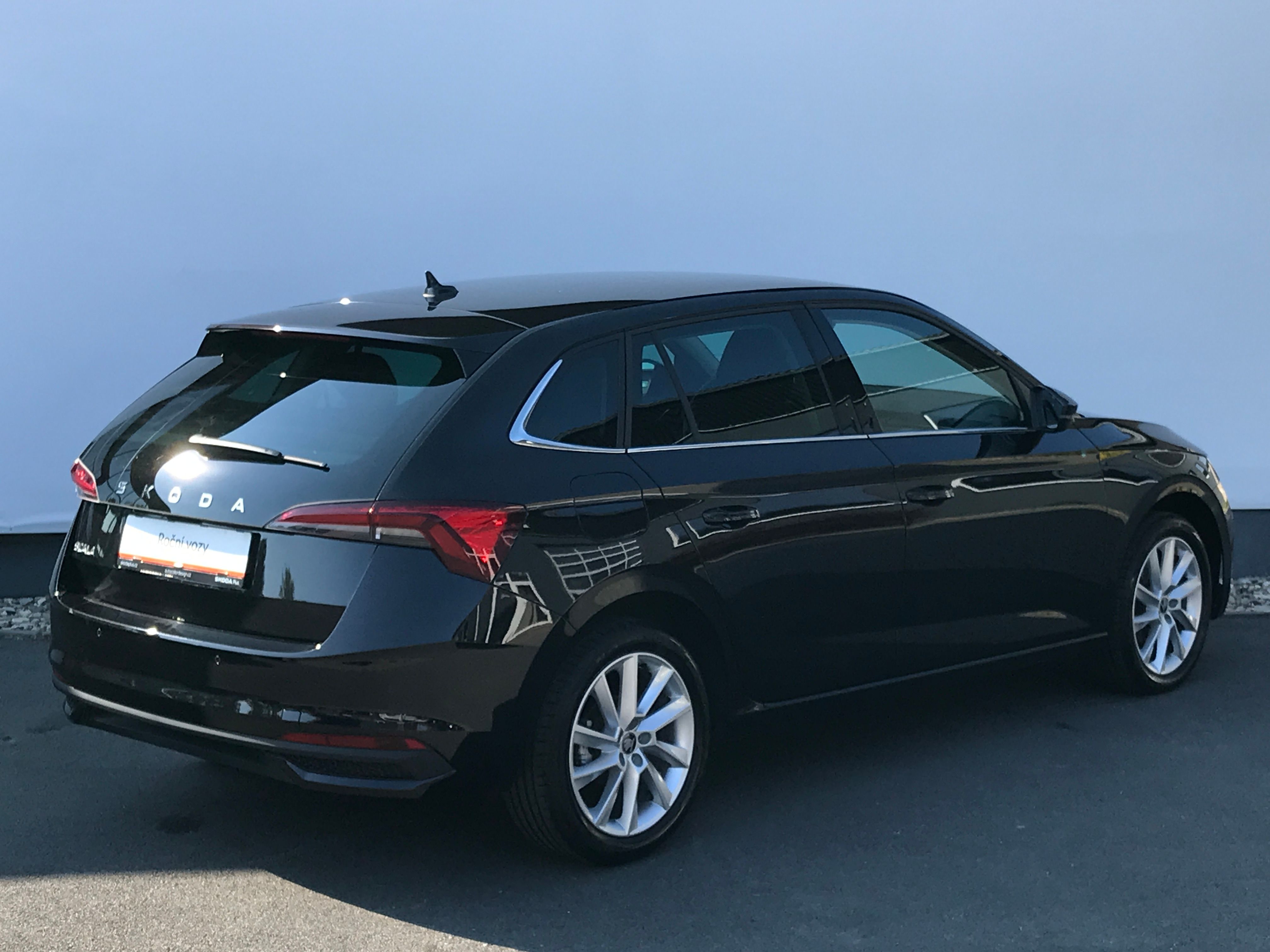 Škoda Scala, 1,0TSi 85kW TopSelec.+TAŽNÉ - fotka 2
