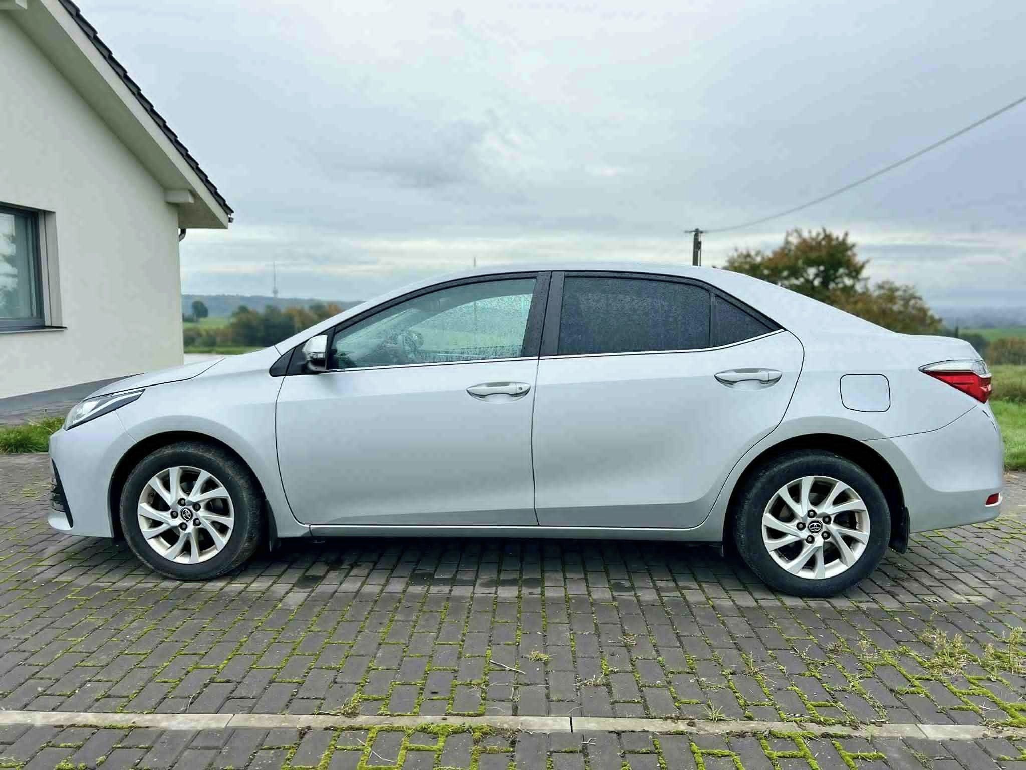 Toyota Corolla - fotka 4