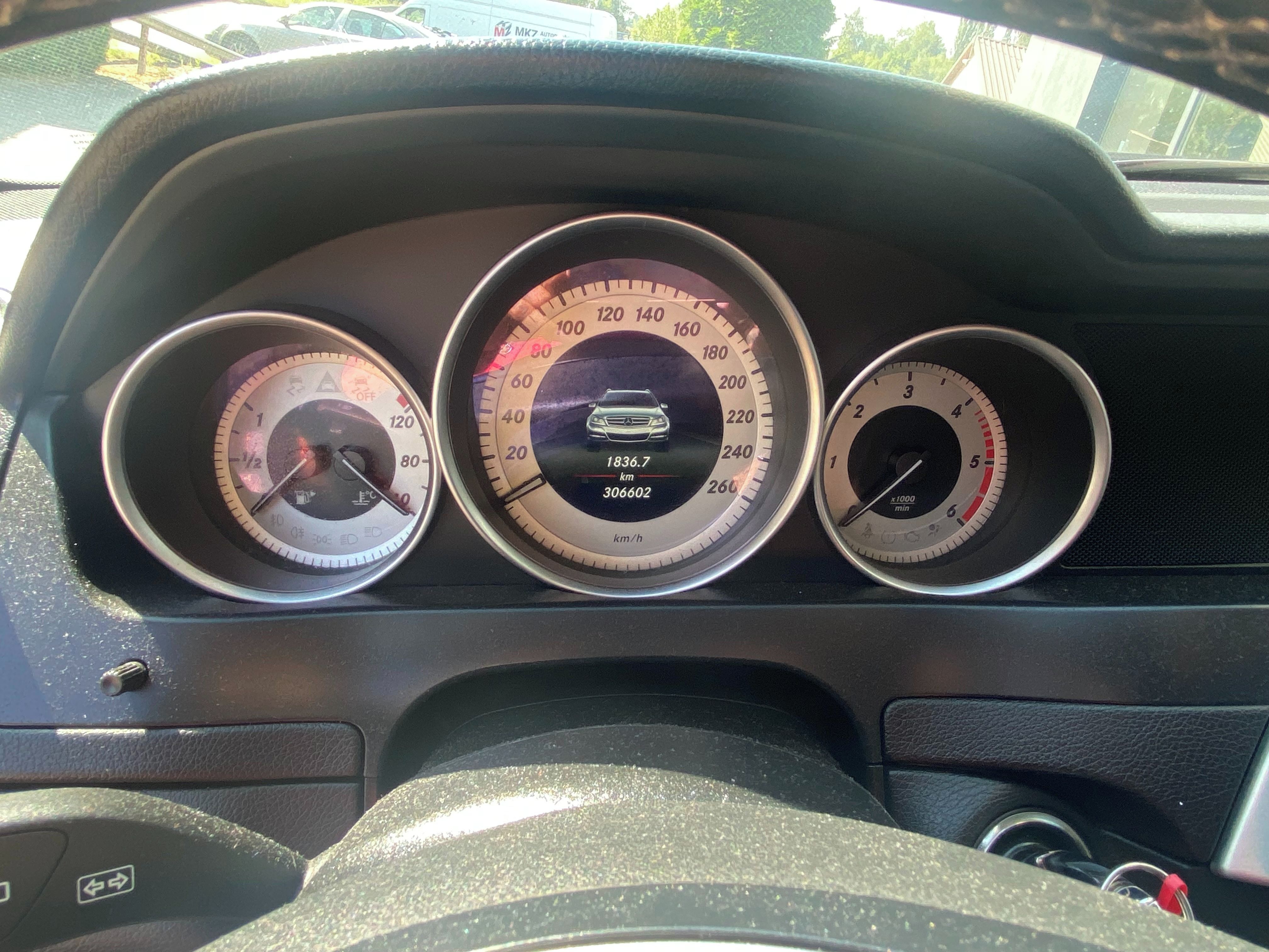 Mercedes-Benz Třídy C, C 250 CDI 4MATIC - fotka 6