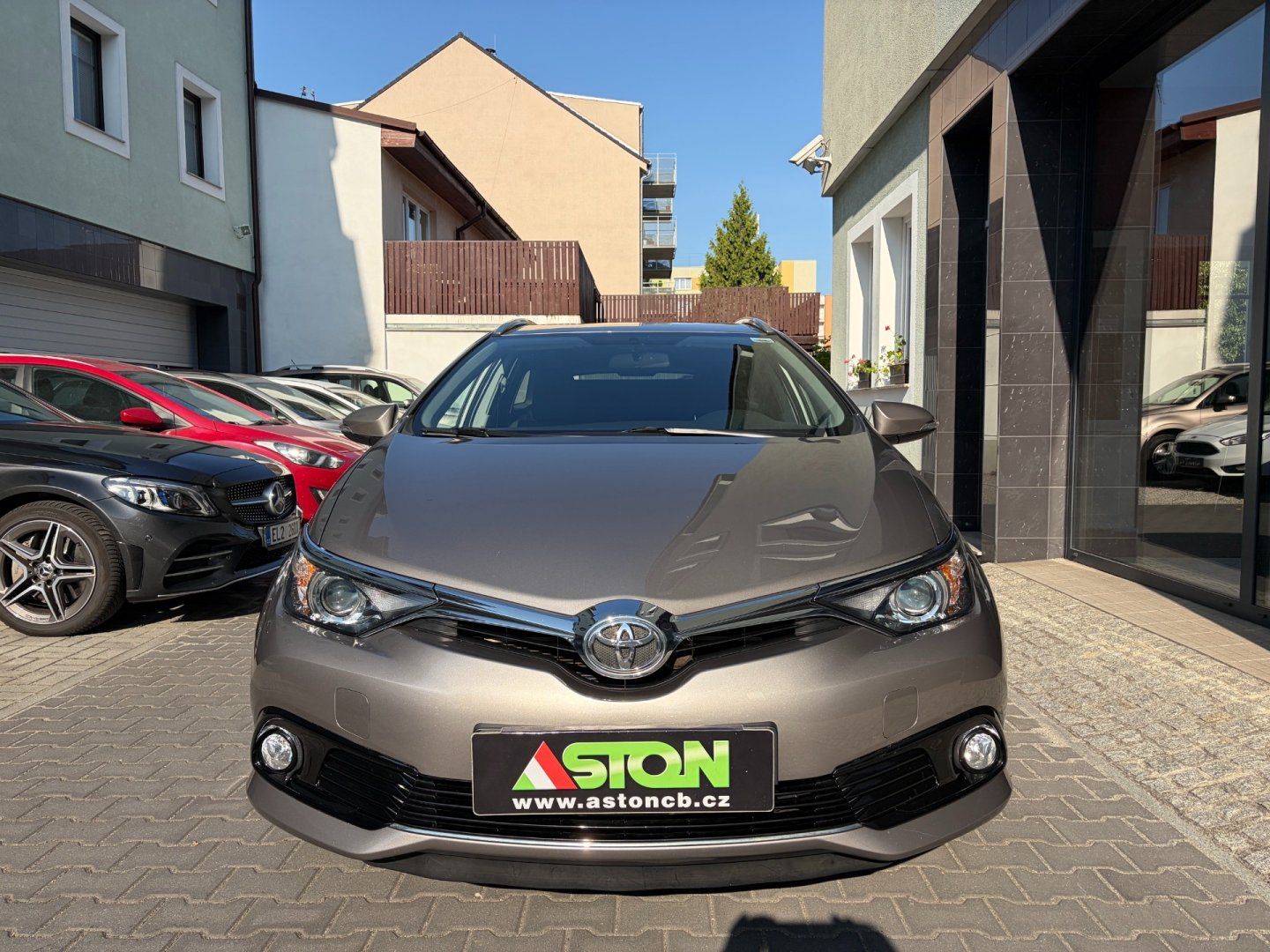 Toyota Auris, 1,2D4-T85kW,1maj,servis,2xkola - fotka 2