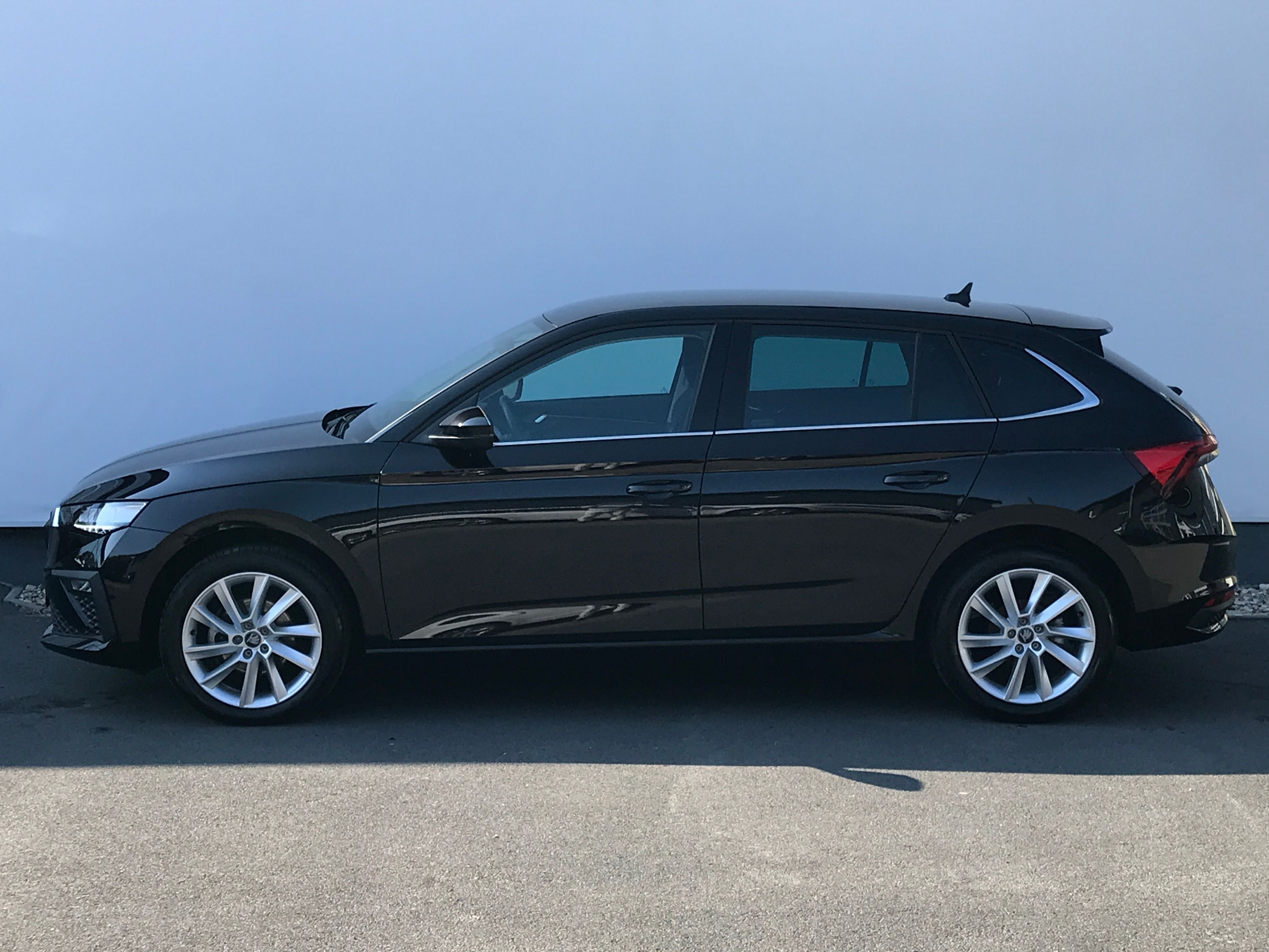 Škoda Scala, 1,0TSi 85kW TopSelec.+TAŽNÉ - fotka 3