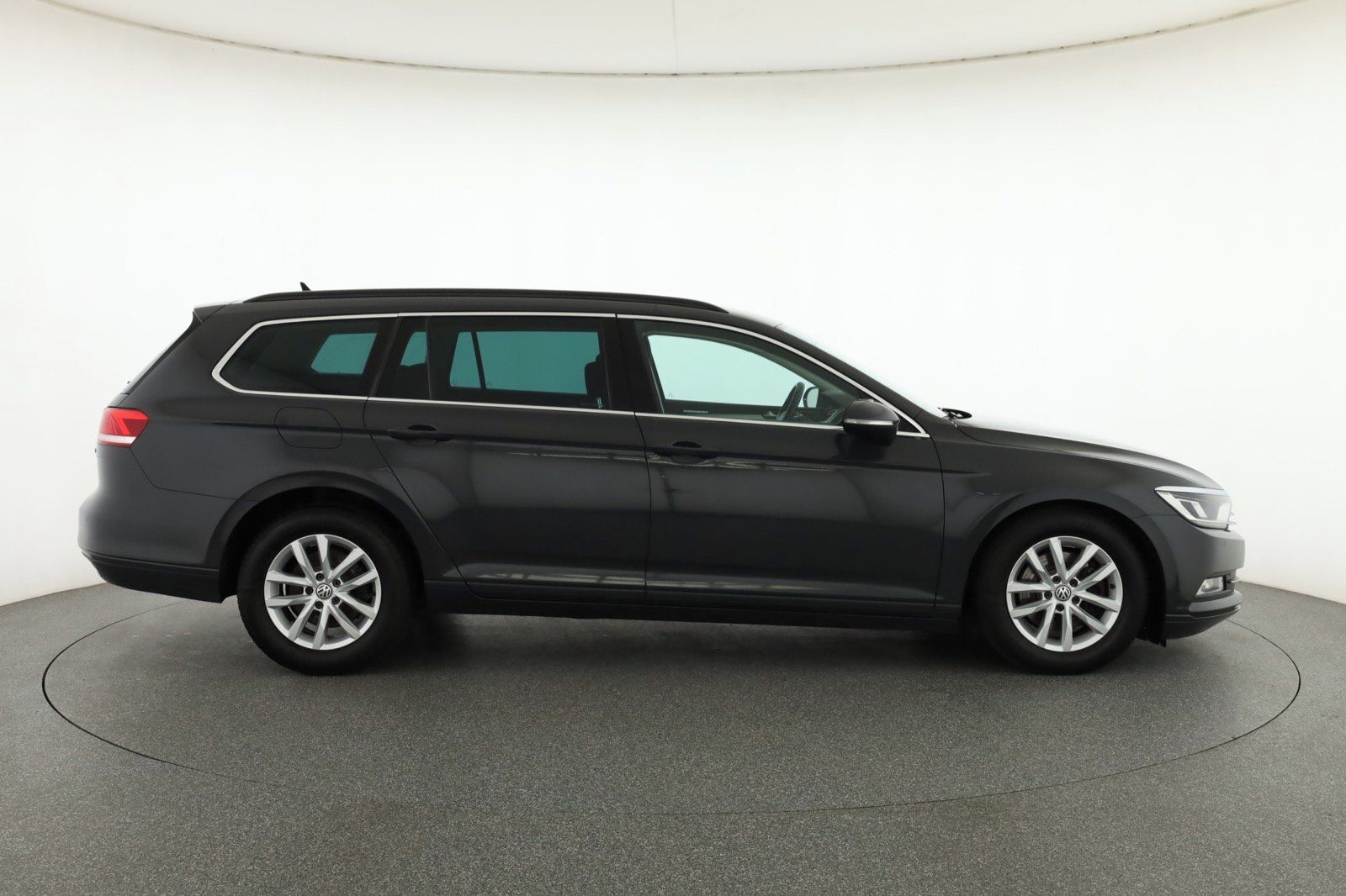 Volkswagen Passat, 2.0 TDI, Comfortline - fotka 6
