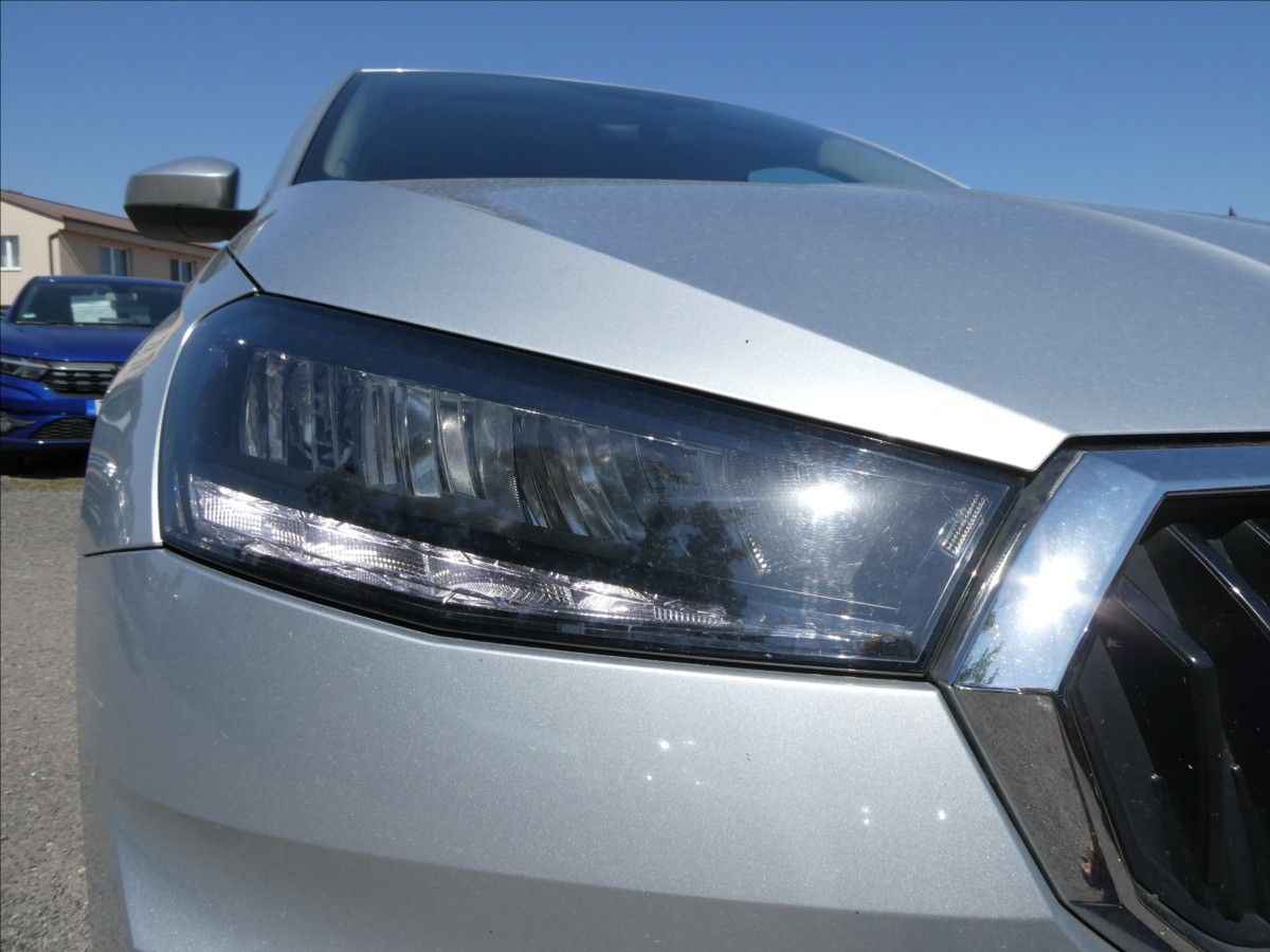 Škoda Fabia, 1,0 TSi 70kW koupeno v ČR, DPH - fotka 5