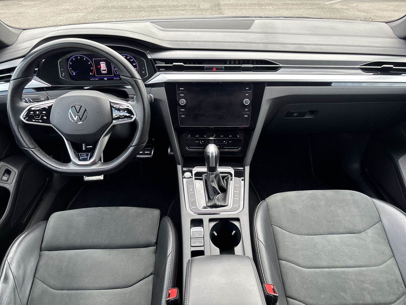Volkswagen Arteon Shooting Brake, 2.0 TSI DSG R-line - fotka 5