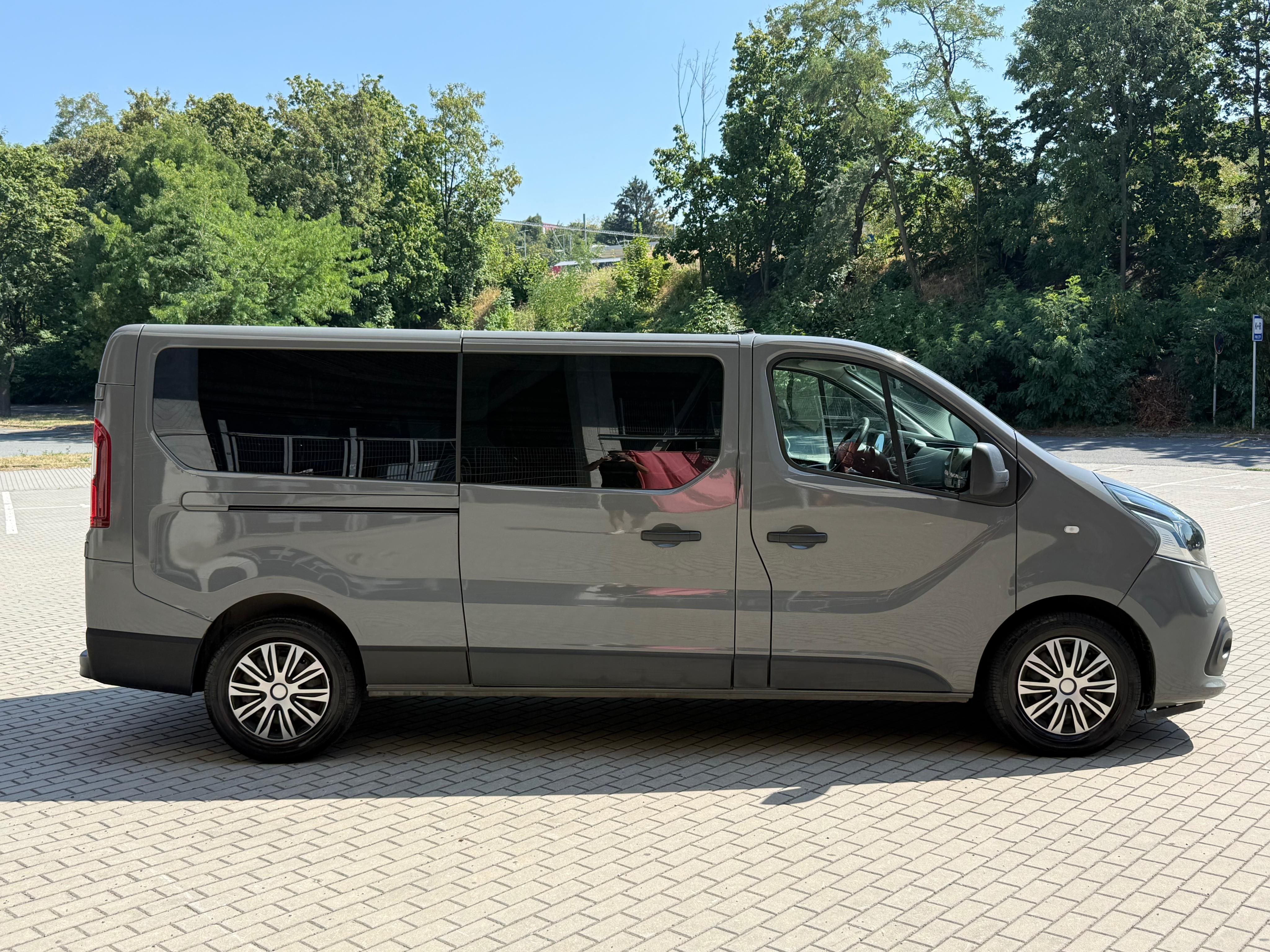 Renault Trafic, 1.6dCi, 89kw 9 míst - fotka 6