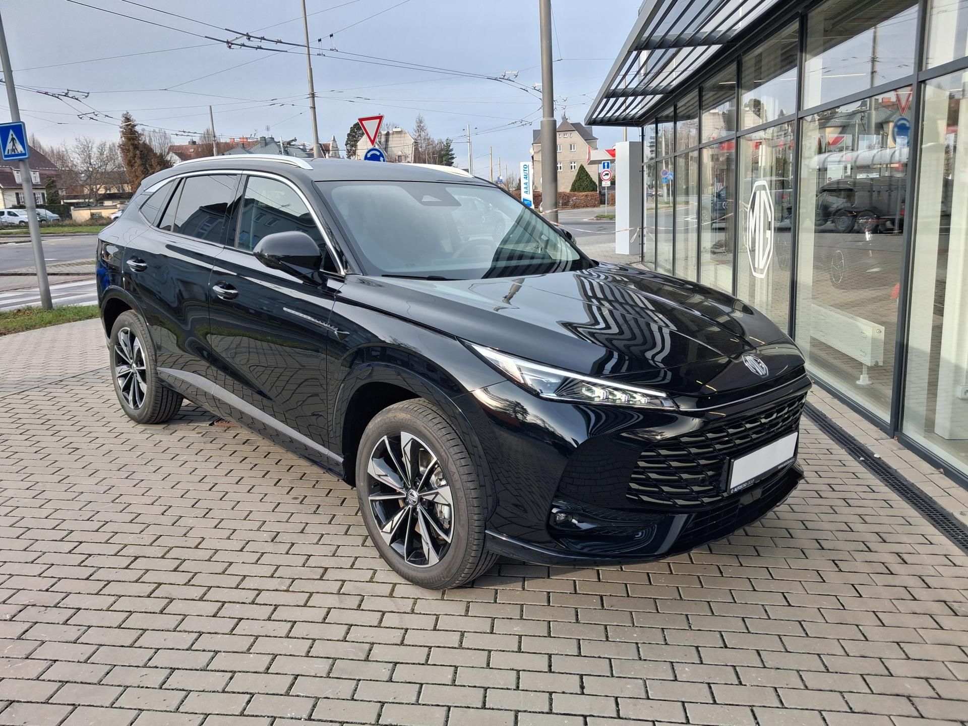 MG HS, EXCLUSIVE 1.5TGI 125kW 7DCT - fotka 6