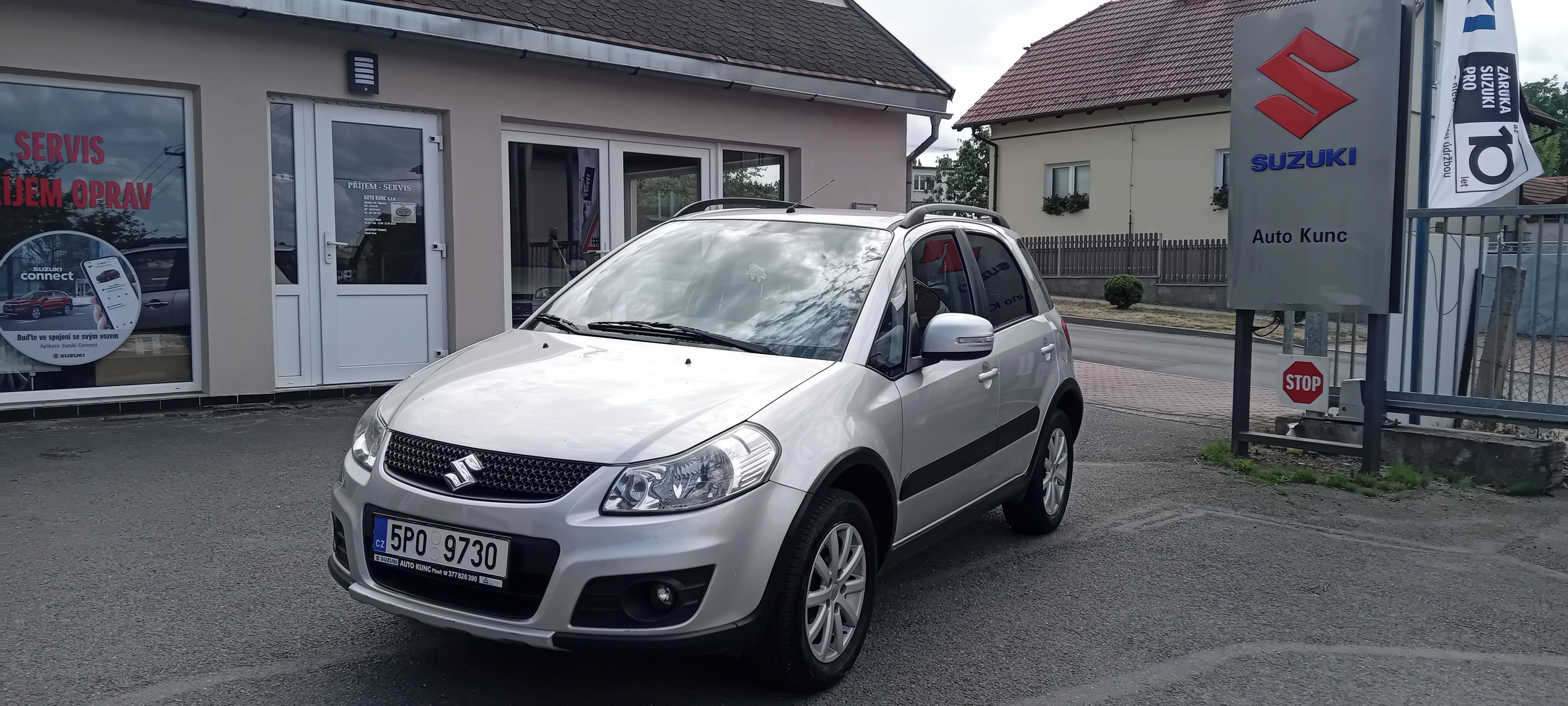 Suzuki SX4, 4x4,AUTKlima,2 sada kol - fotka 2