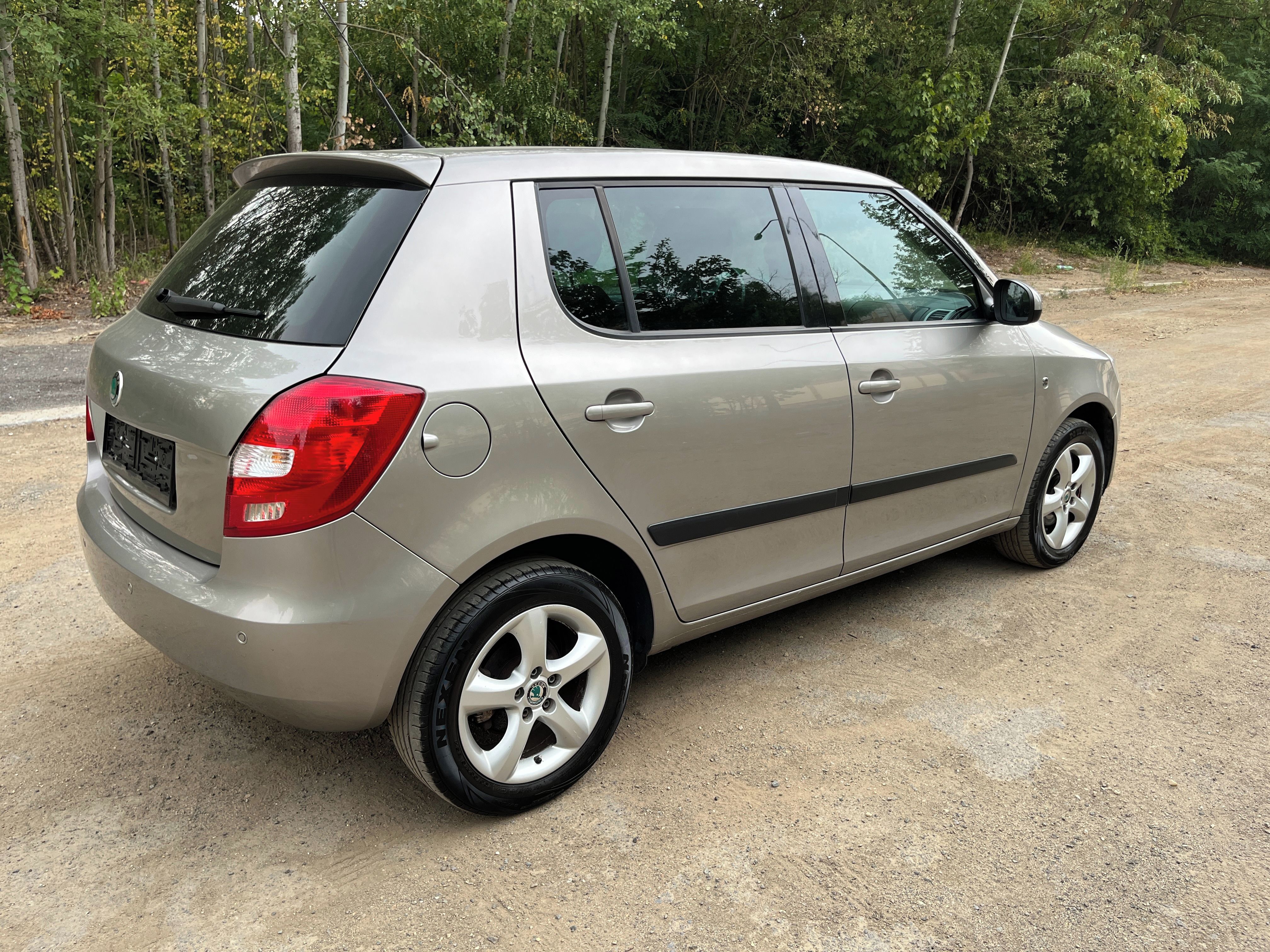 Škoda Fabia, 1.6i 77kw sport webasto alu - fotka 6