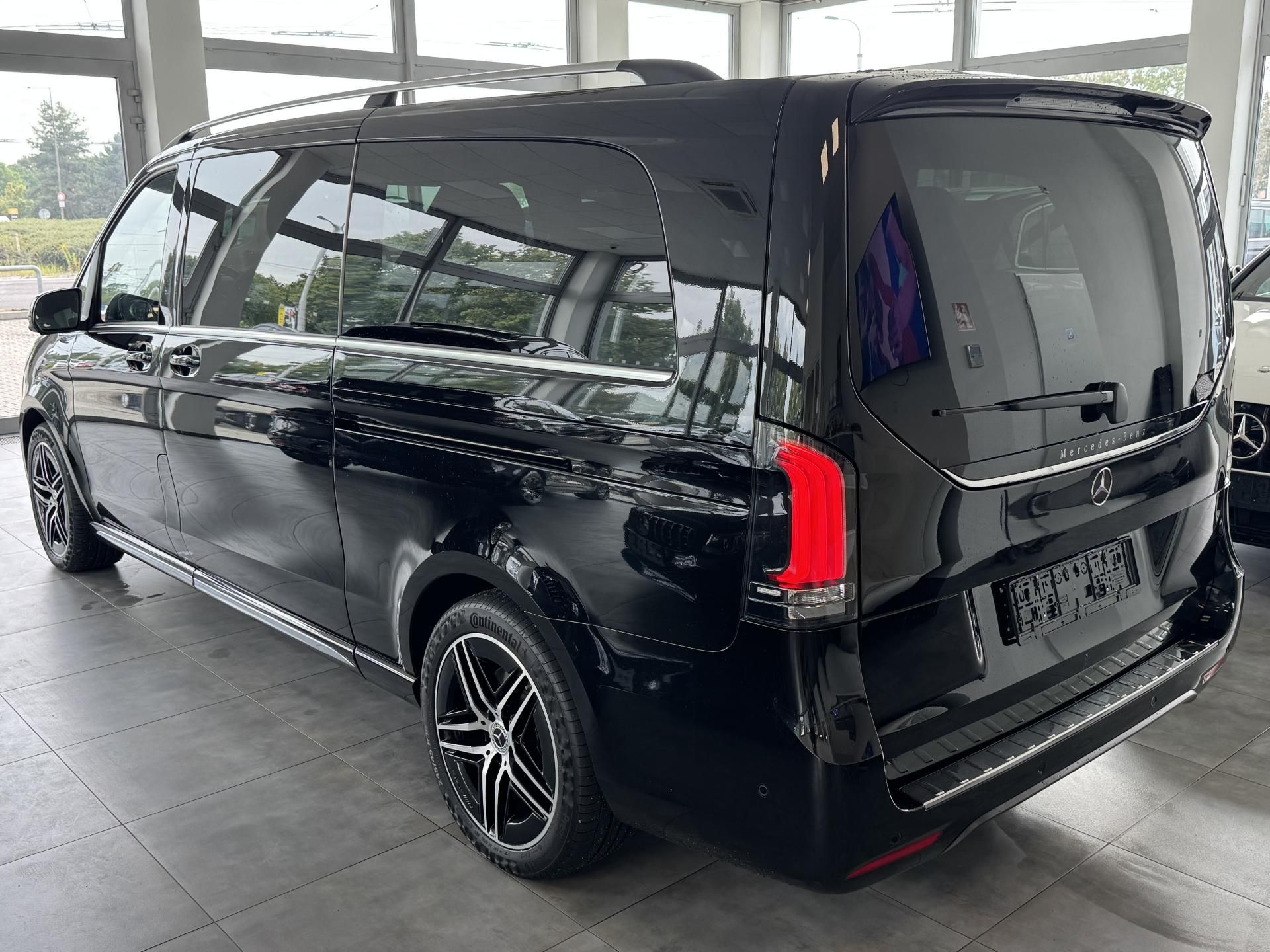 Mercedes-Benz Třídy V, V300d 4M AMG XL EXCLUSIVE - fotka 5