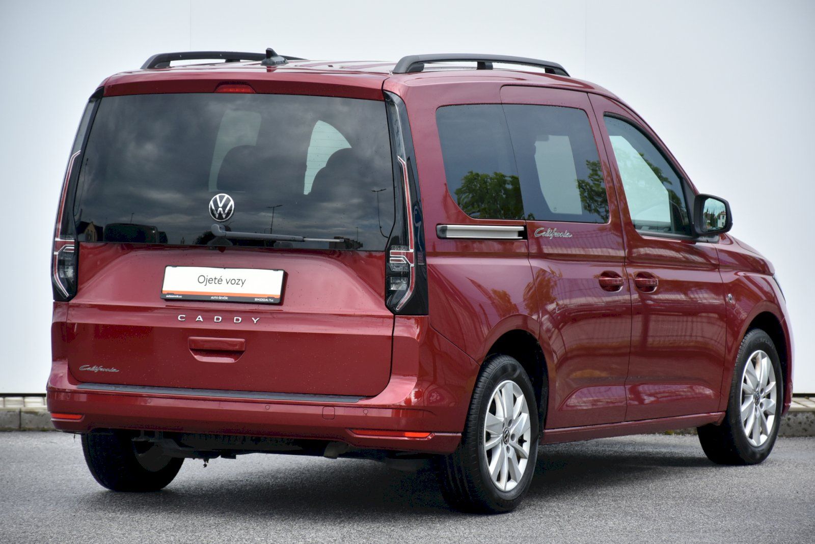 Volkswagen Caddy, California 2.0 TDI 90kW DSG - fotka 2