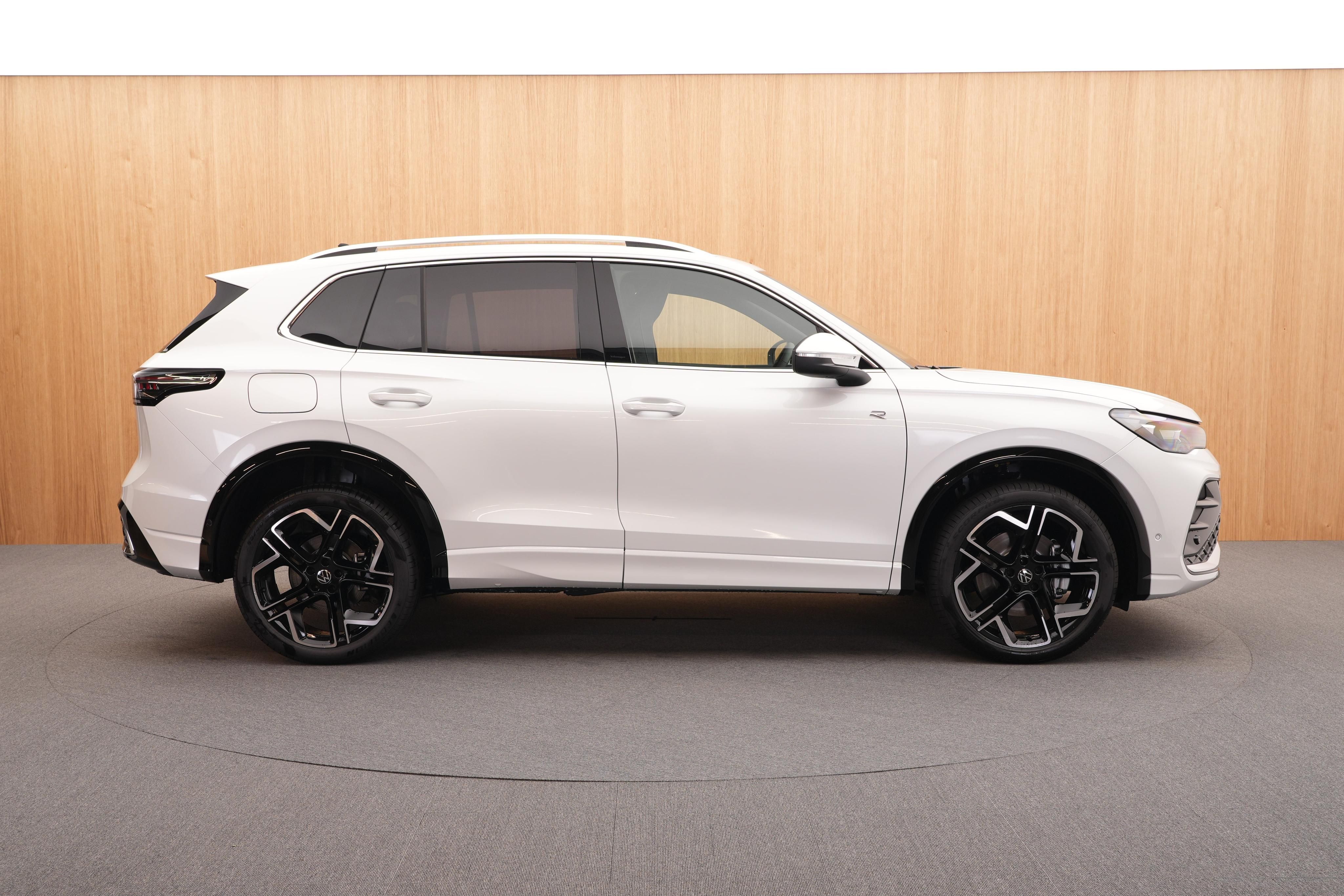 Volkswagen Tiguan, R-Line People Hybrid DSG - fotka 5