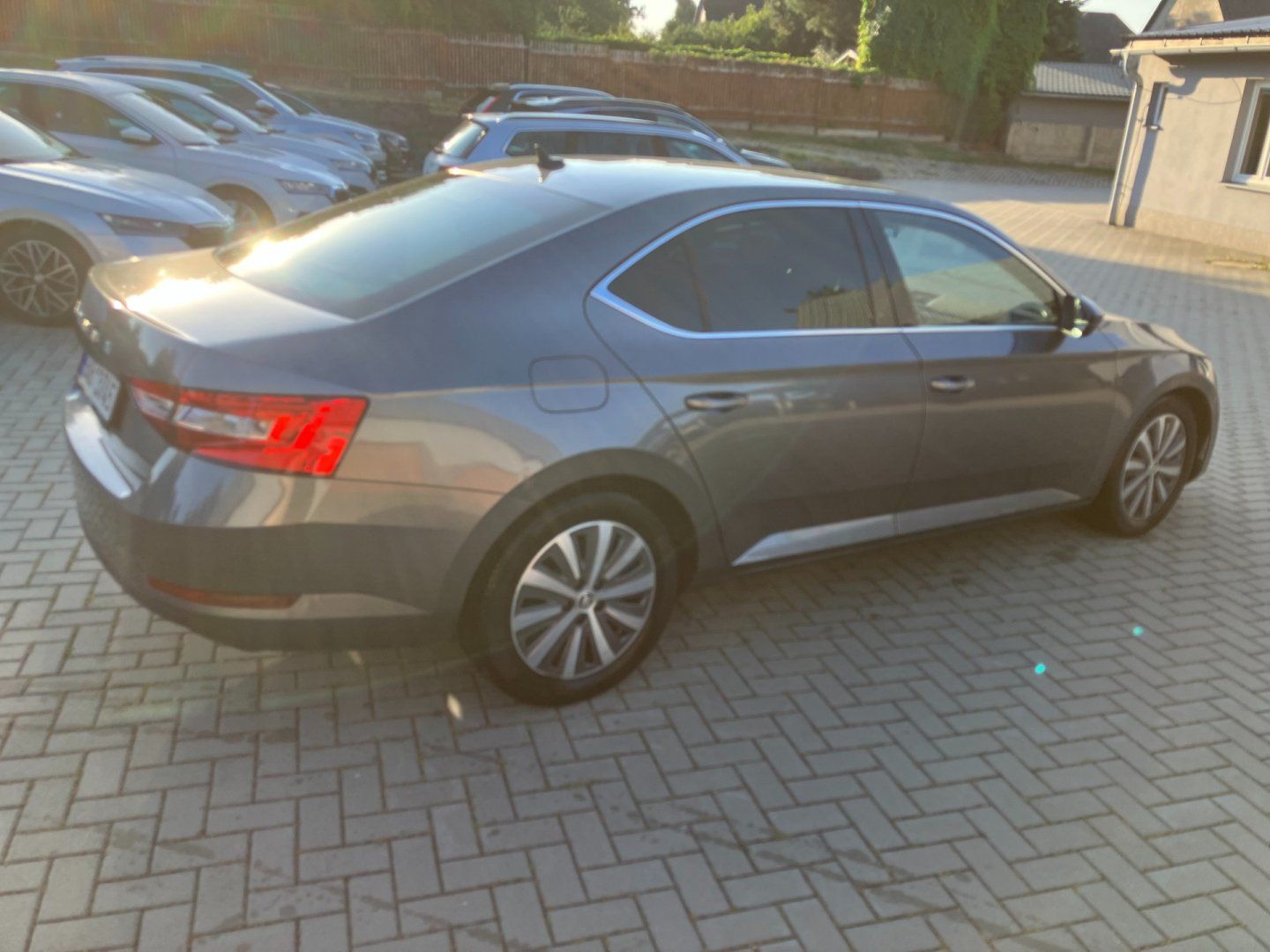 Škoda Superb, 2.0TDI 110kW DSG STYLE PLUS - fotka 3
