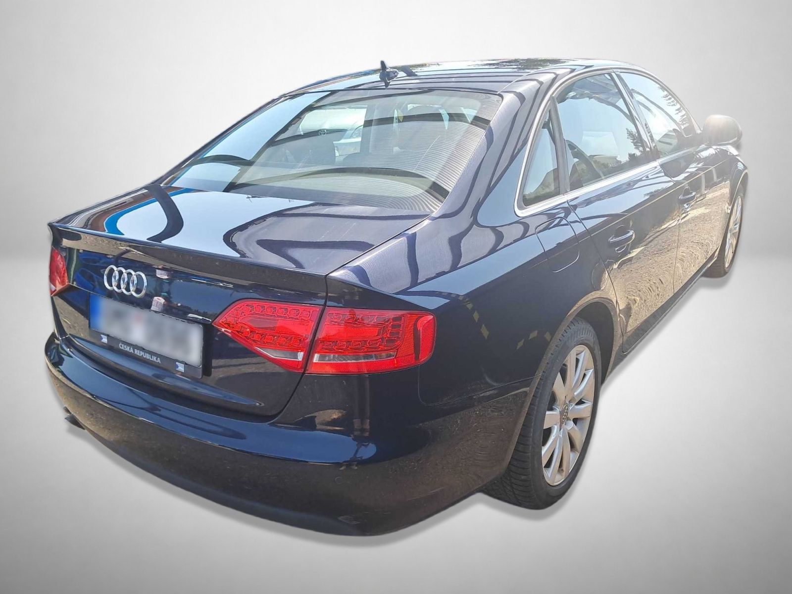 Audi A4, 1.8 TFSI, Serv.kniha, Navi - fotka 2