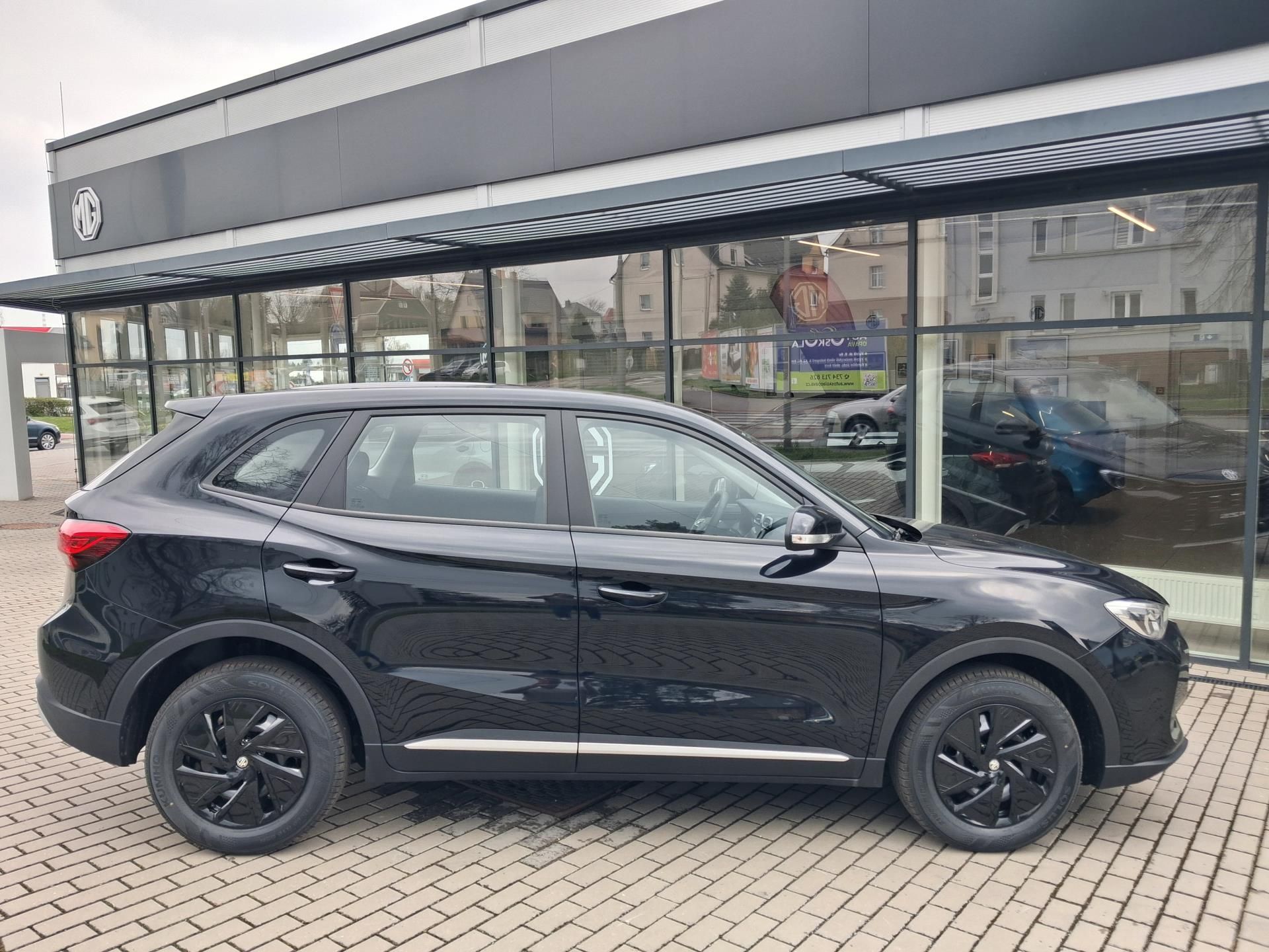 MG ZS, ESSENTIAL Hybrid+ 145kW 4AT - fotka 5