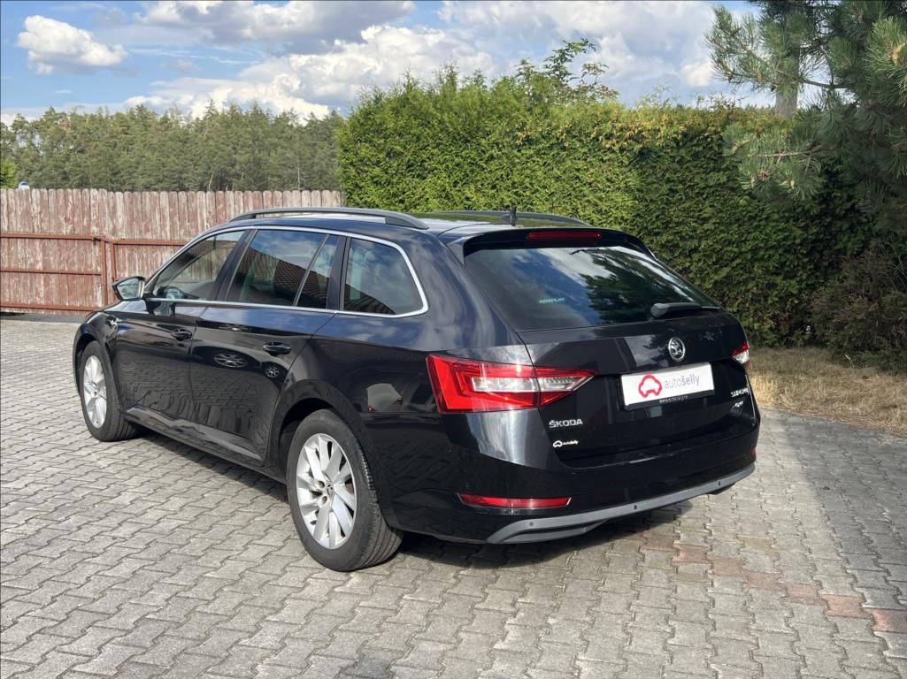 Škoda Superb, 2,0 TDi  AMBITION 4X4 110kW - fotka 3