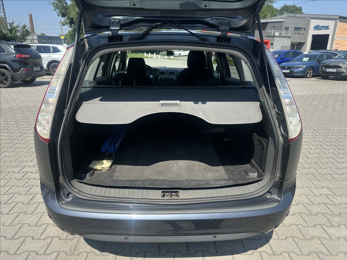 Ford Focus, 1,6i Trend, ČR - fotka 5