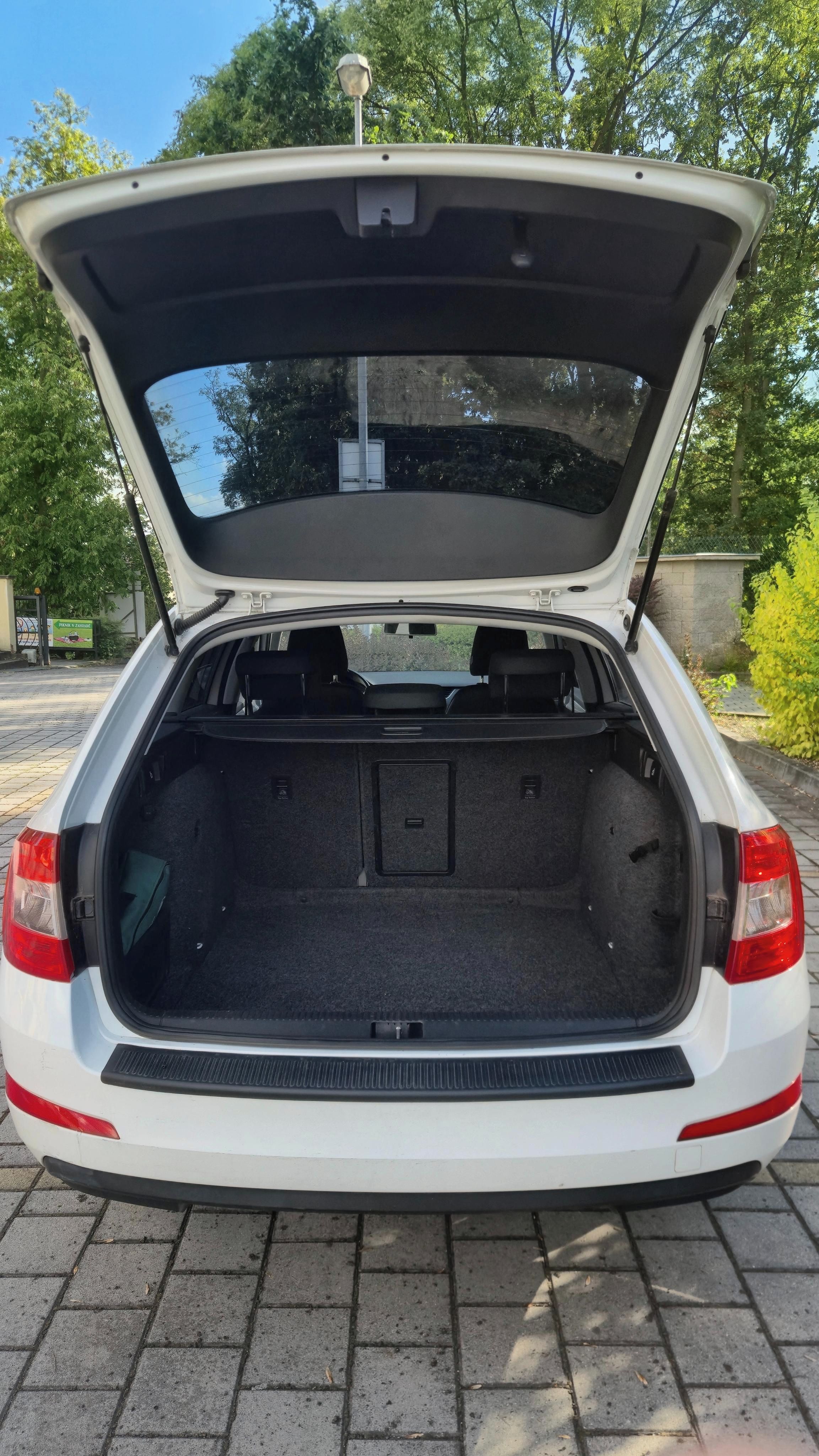 Škoda Octavia, 1.6 TDI - fotka 6
